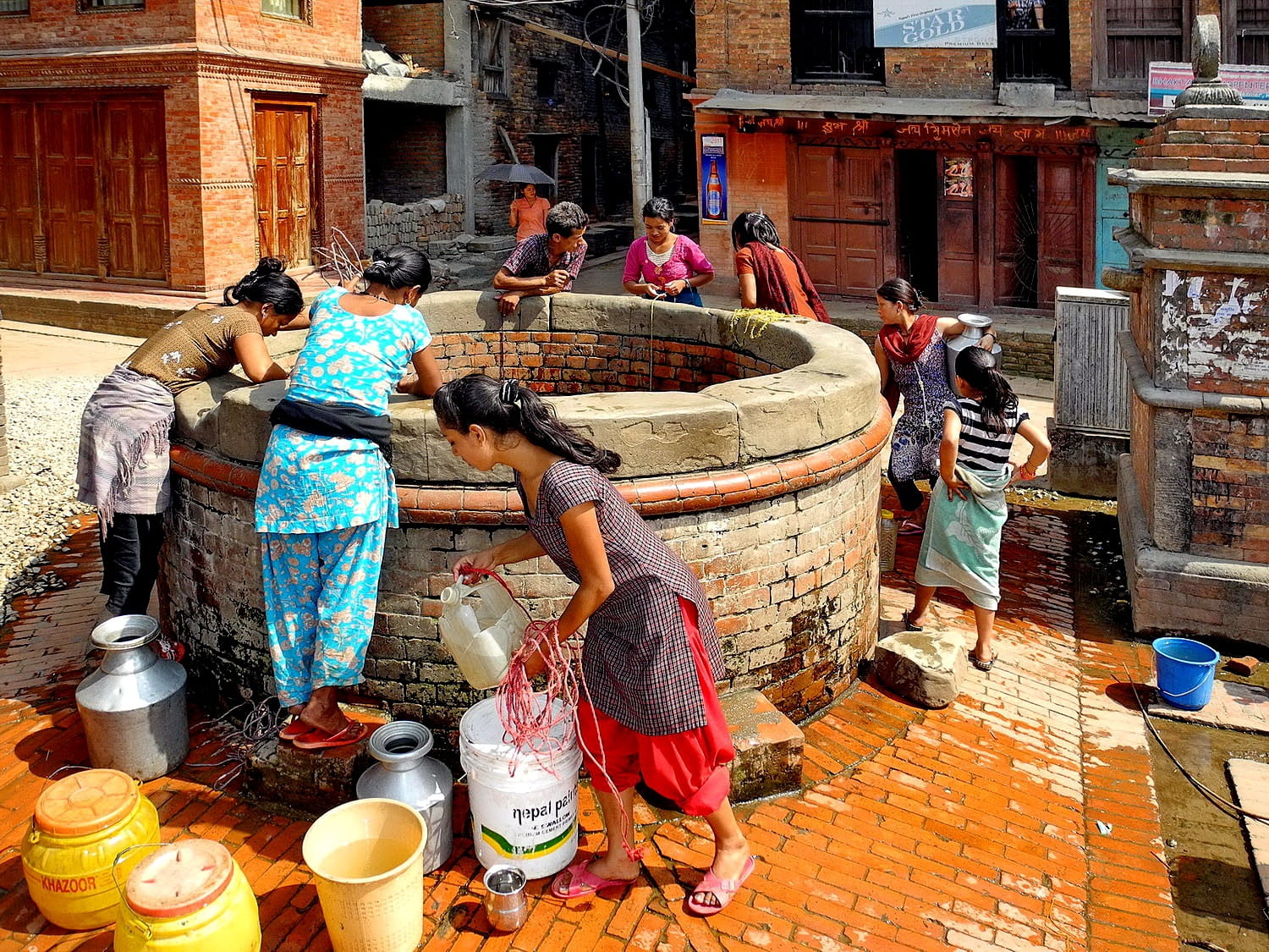 adult, nepal, well, 720P, asia, building, building exterior, water, men, built structure, religion, group, real people, deep, architecture, women, crowd, HD Wallpaper