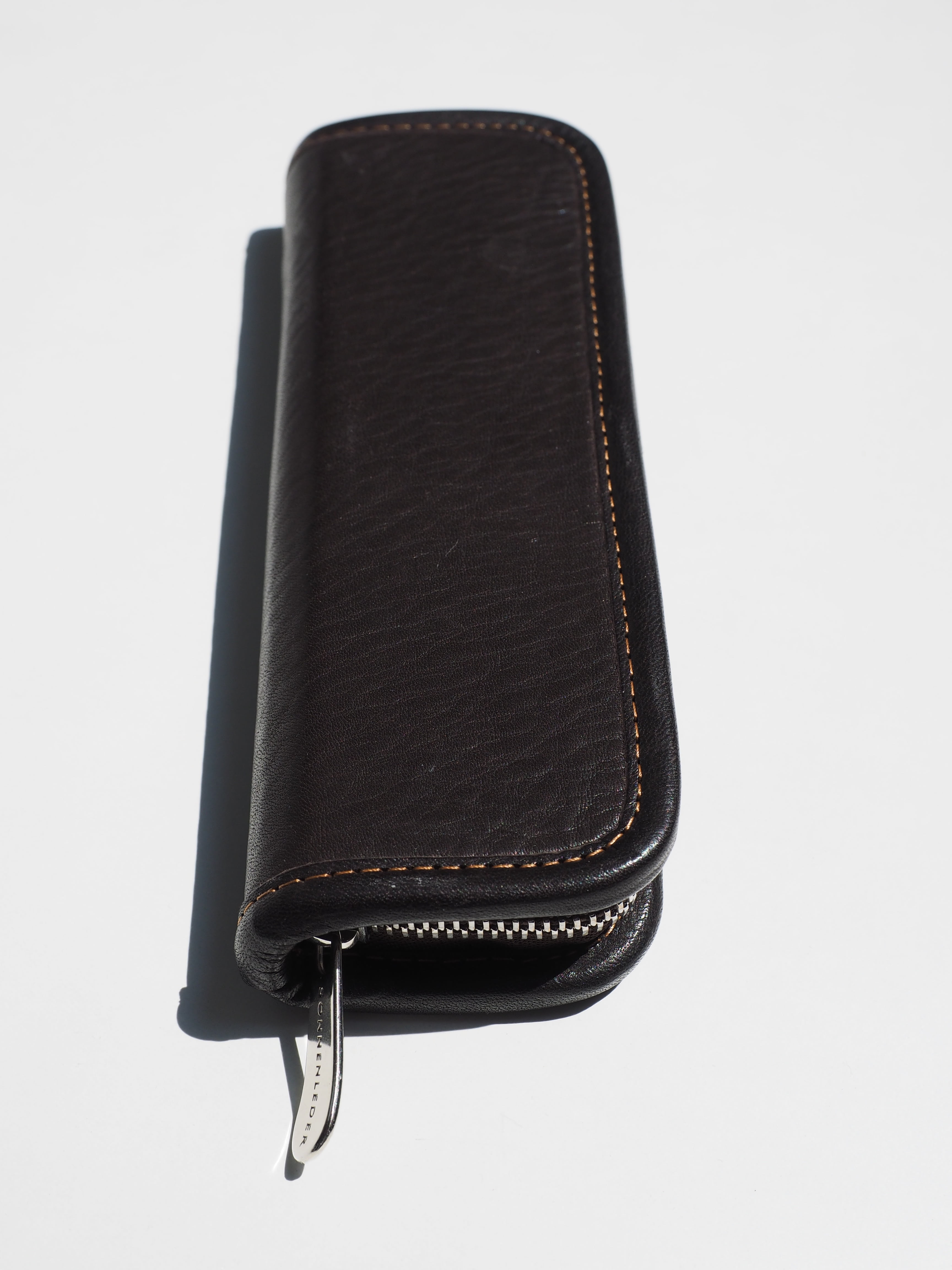 closed, table, copy space, black color, close-up, to, leather case, pen writing-case, bag, high angle view, 4K, pencil cases, storage, single object, purse, Phone HD Wallpaper