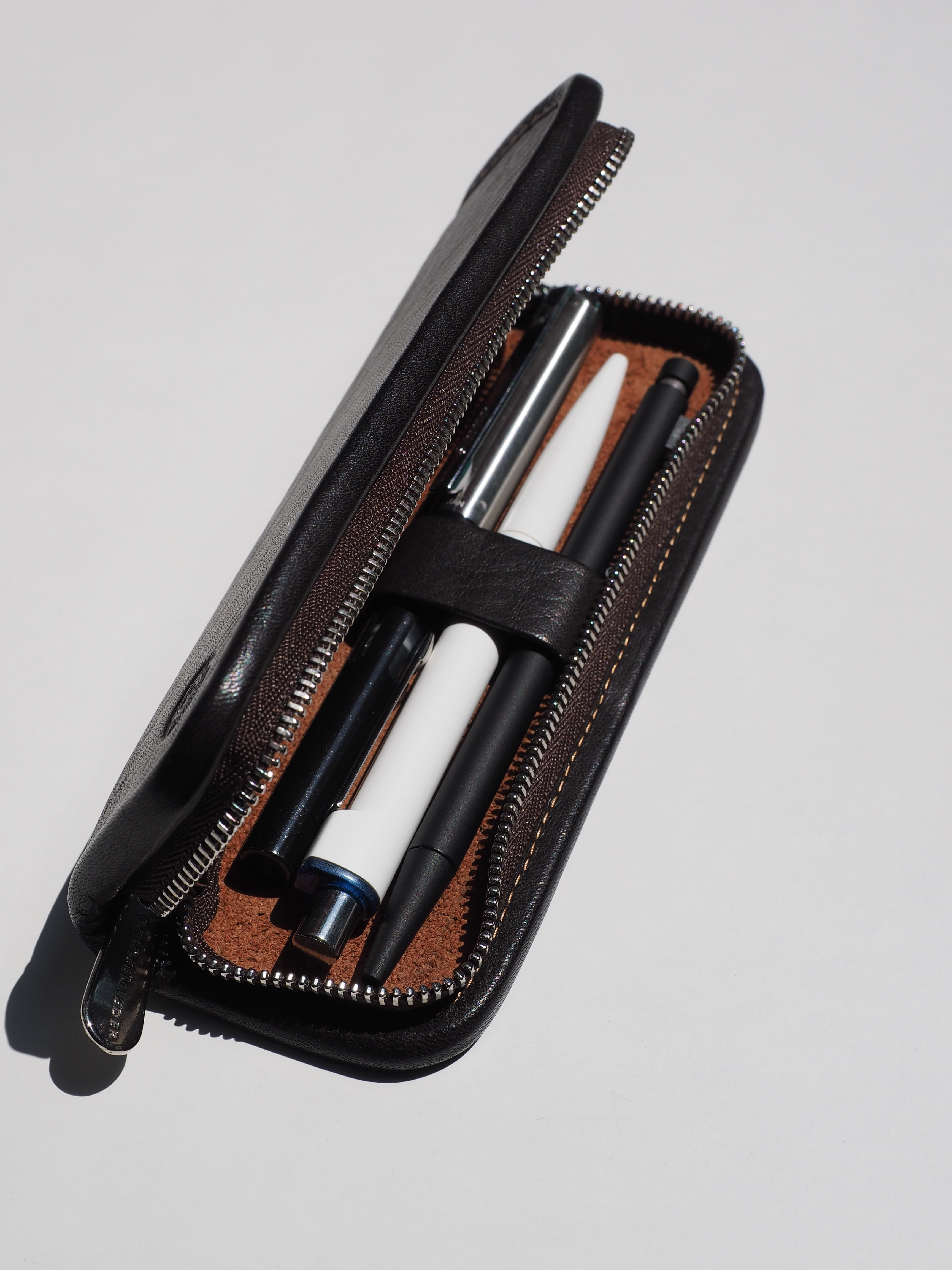 storage, man made, tool, pens, man made object, work tool, single object, pen writing-case, close-up, no people, zip, case, equipment, office accessories, Phone HD Wallpaper