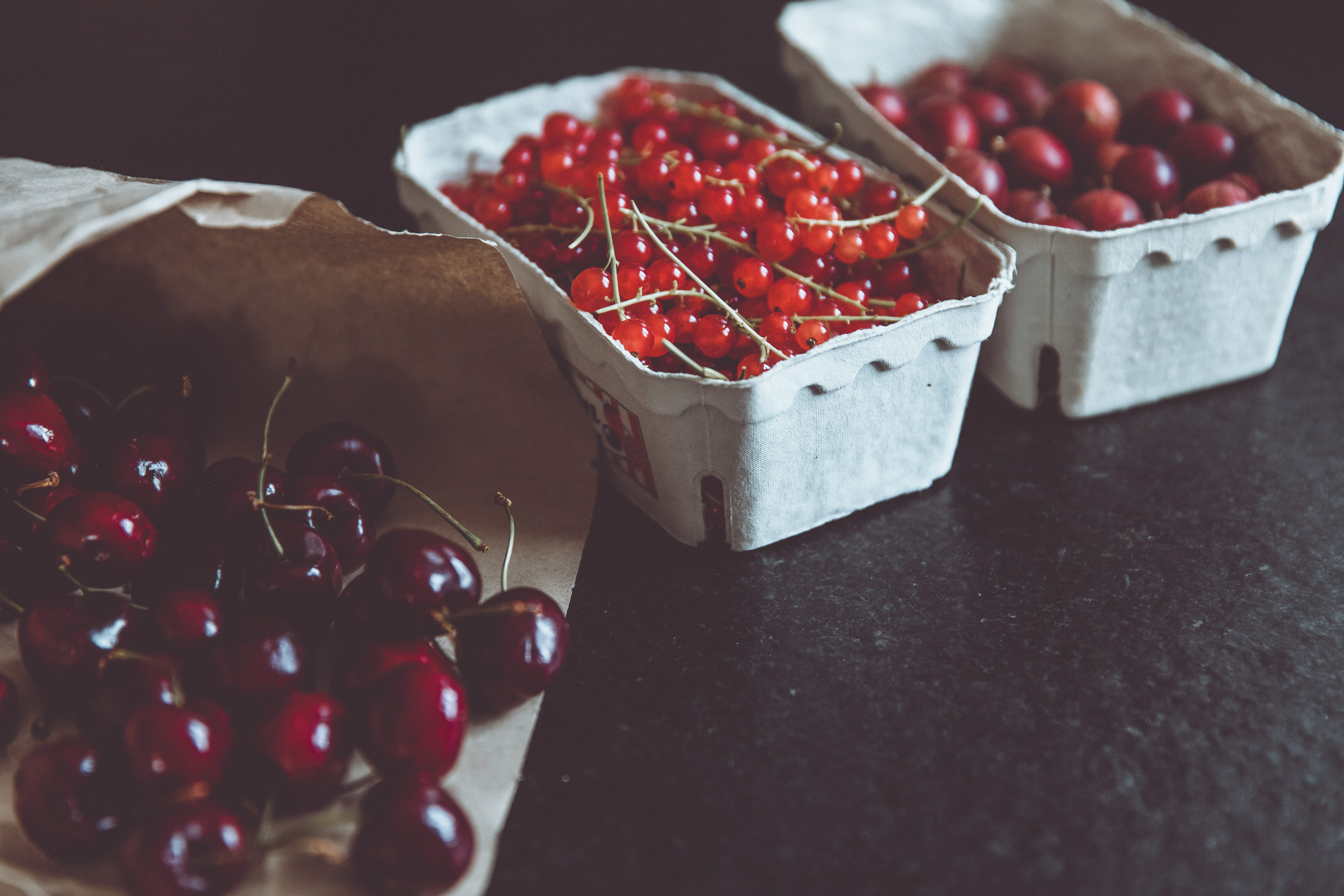 pomegranate seed, 5K, wellbeing, freshness, selective focus, germany, berry fruit, seed, produce, large group of objects, temptation, grapes, wine, strawbeery, HD Wallpaper