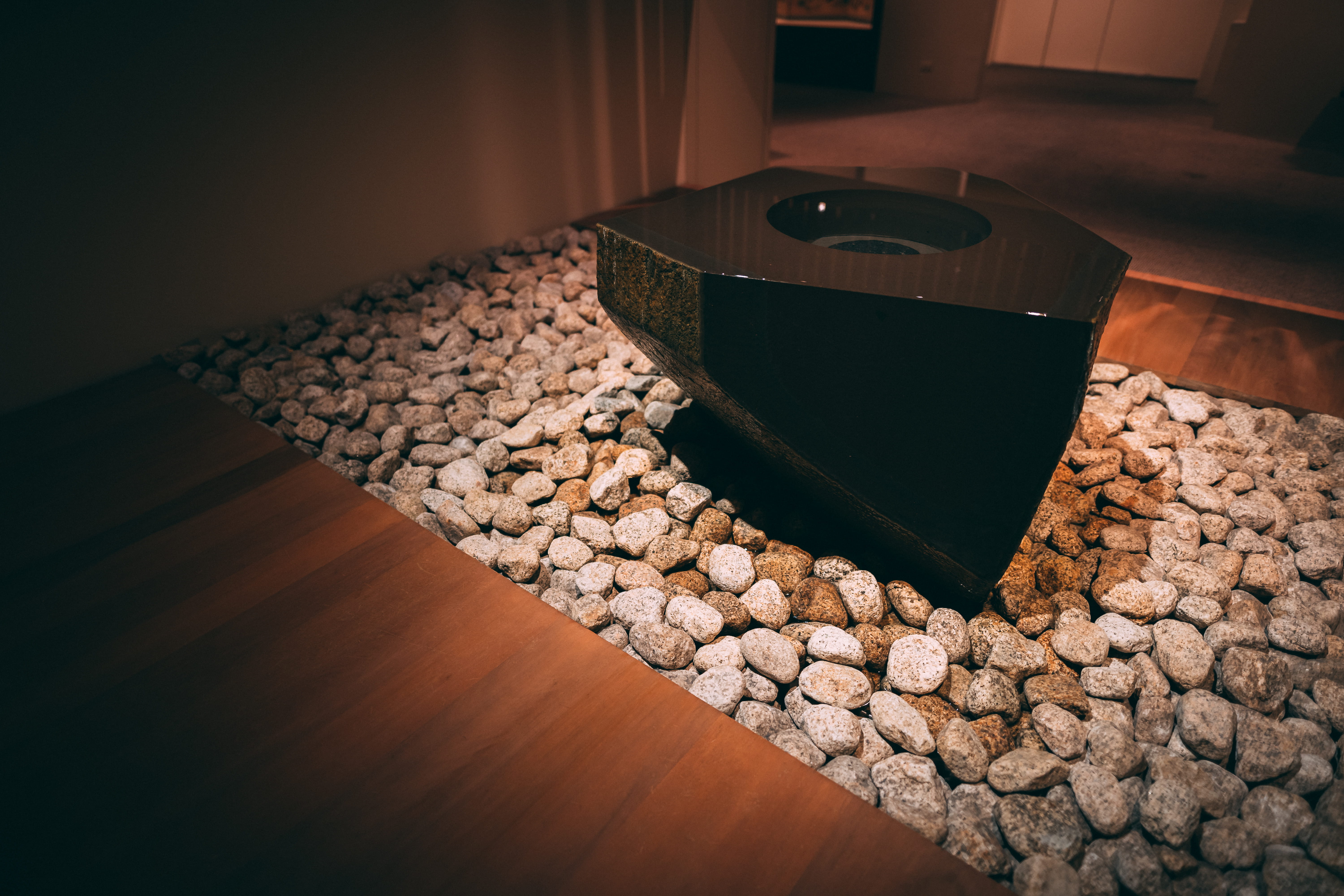 close-up, 5K, ground, rock, hardwood, rubble, fish, pebble, technology, wood - material, home interior, arts culture and entertainment, tub, no people, HD Wallpaper