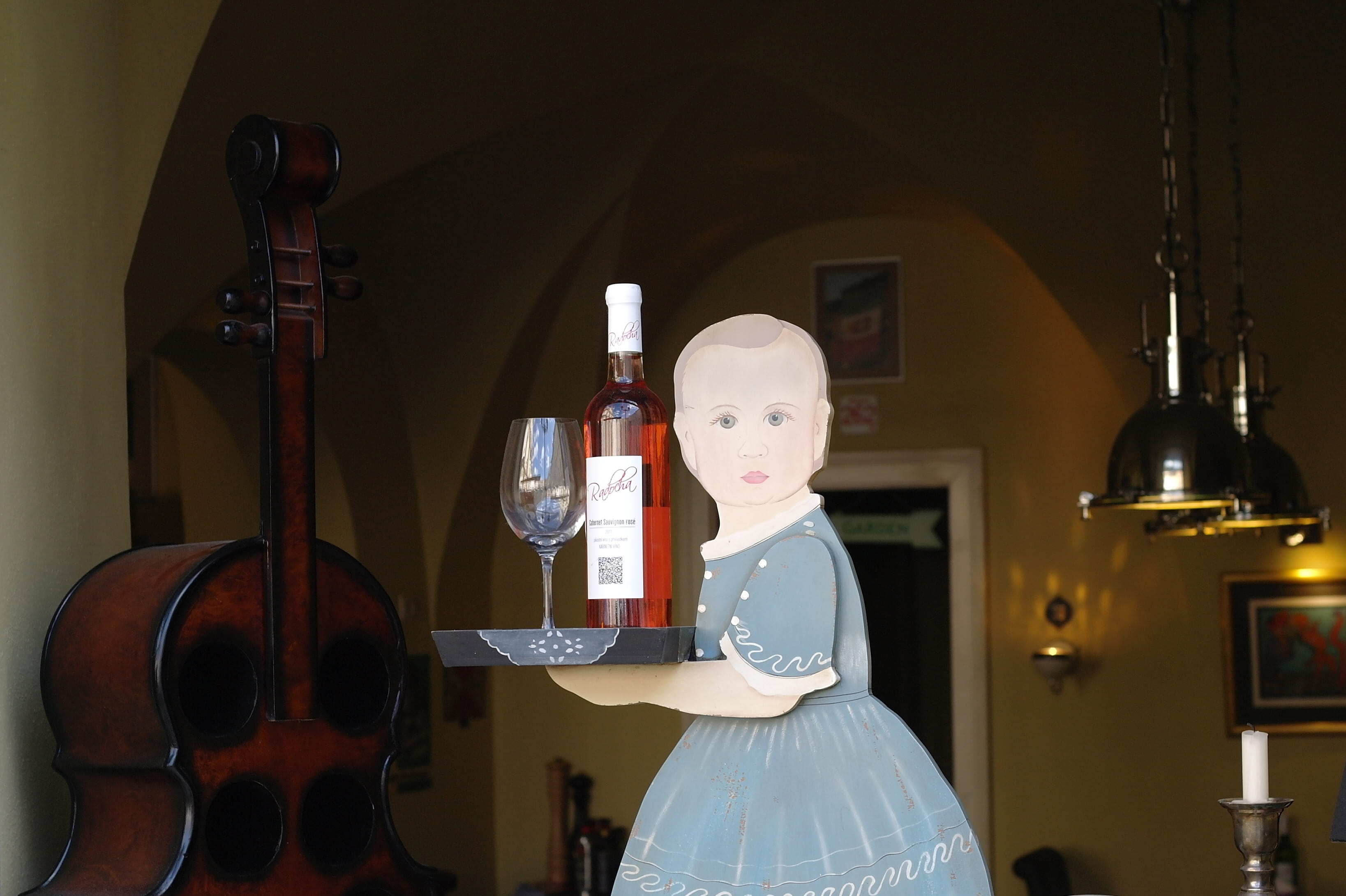 instrument, female likeness, antique, cello, glass, male likeness, in-store, sommelier, glass bottles, red, atmosphere, arts culture and entertainment, HD Wallpaper