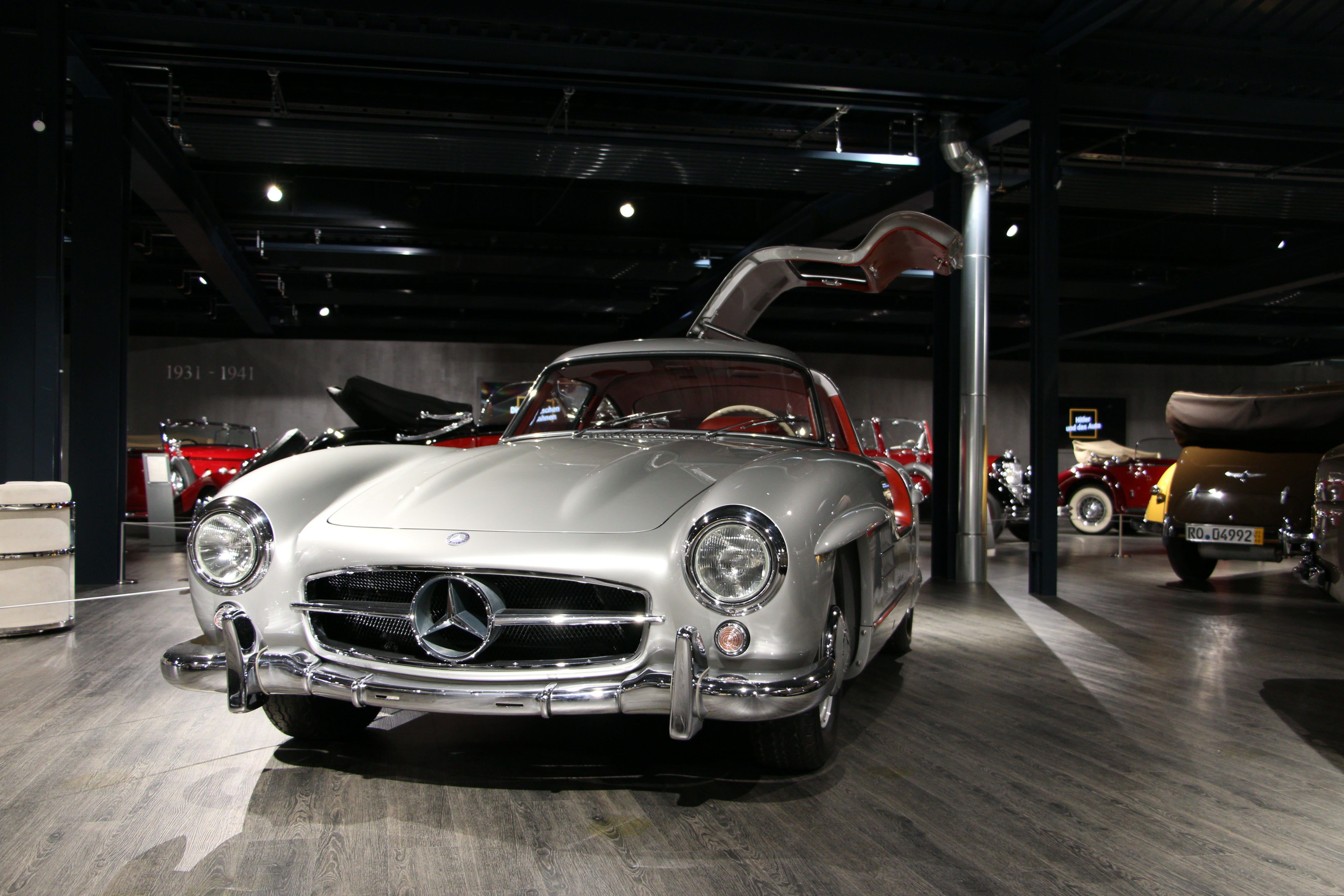 shopping, motor, indoors, automobile museum, sl, grille, retro styled, garage, no people, daimler, land vehicle, pkw, night, automotive, benz, wealth, oldtimer, HD Wallpaper