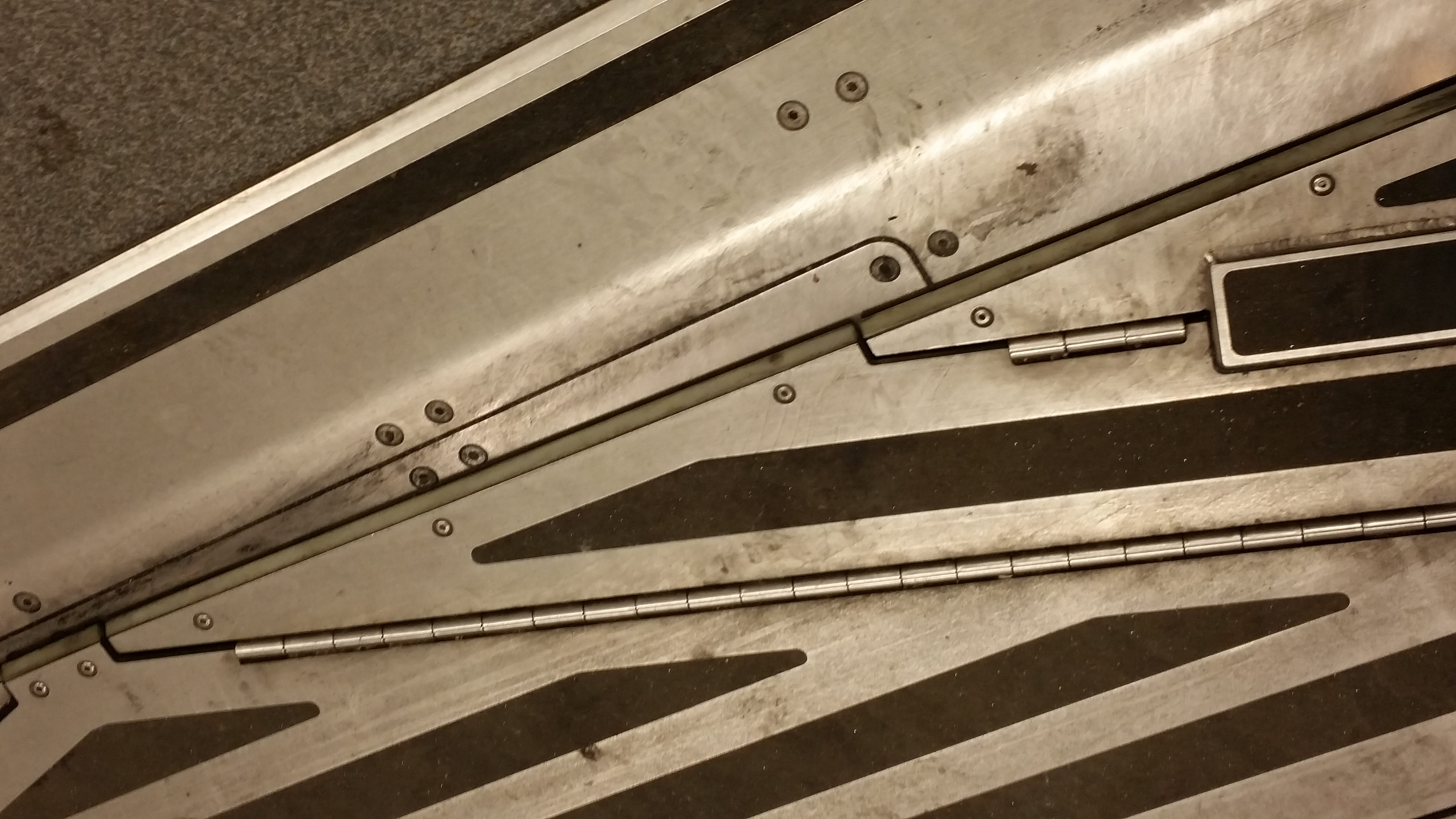 metal, transportation, nature, old, full frame, aluminum, no people, mode of transportation, close-up, sunlight, sign, subway, pattern, grip tape, backgrounds, HD Wallpaper