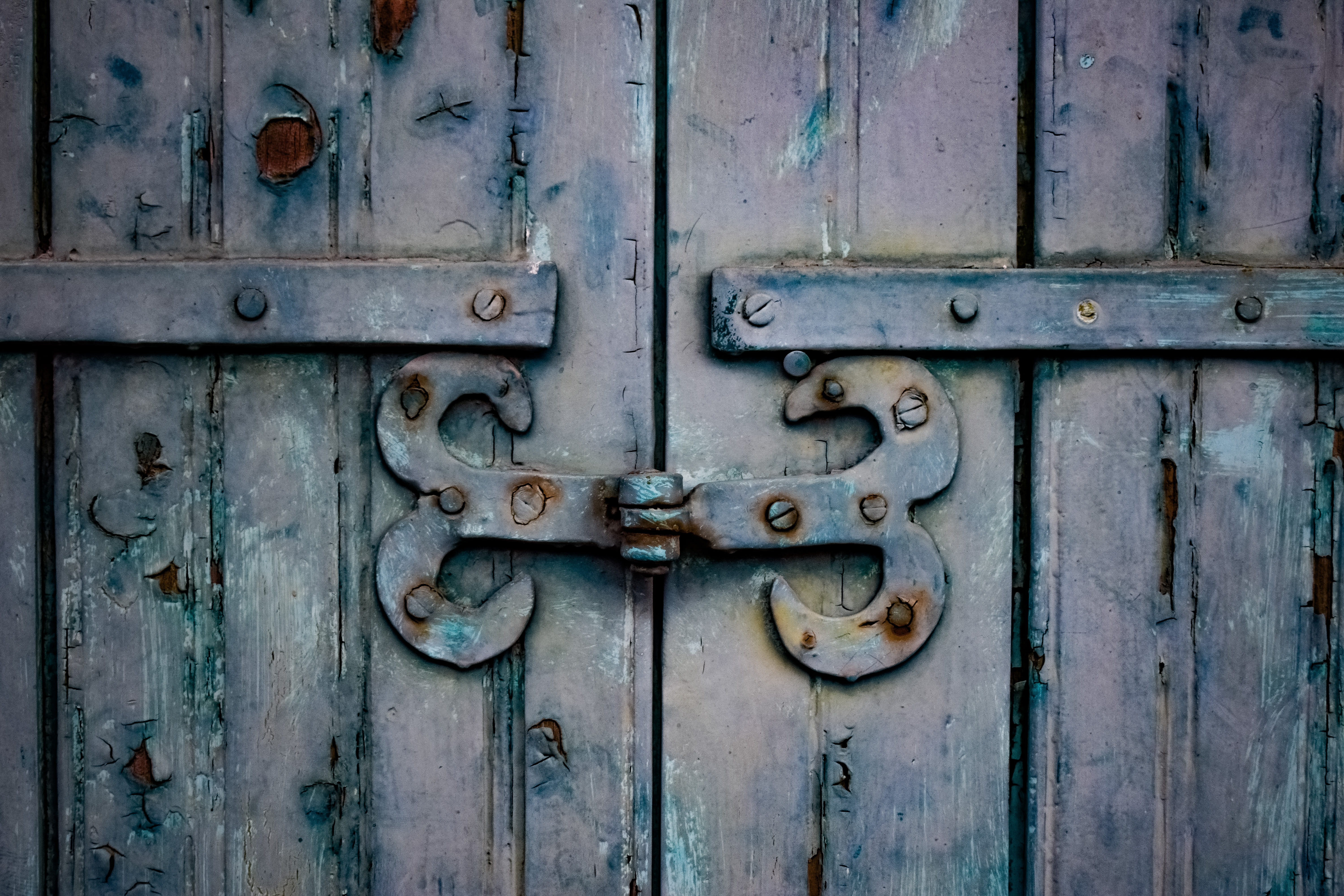 backgrounds, rusty, outdoors, close-up, closed, texture, deterioration, grunge, decline, lock, door, entrance, latch, aged, moutoullas, traditional, design, HD Wallpaper