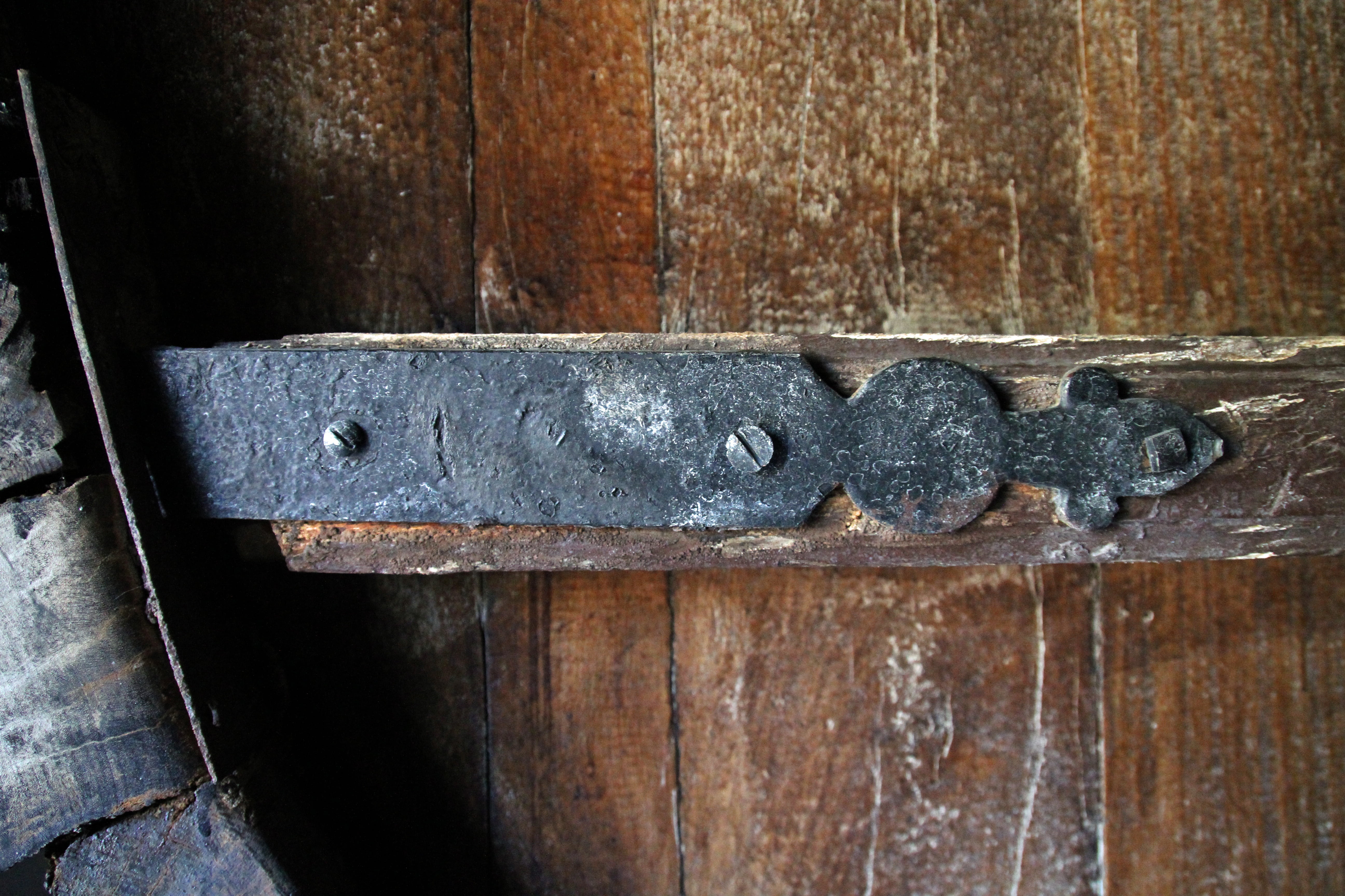 hinge, vintage, wood - material, iron - metal, weathered, entrance, rusty, day, brown, antique, retro, old, aged, communication, outdoors, latch, wood, HD Wallpaper