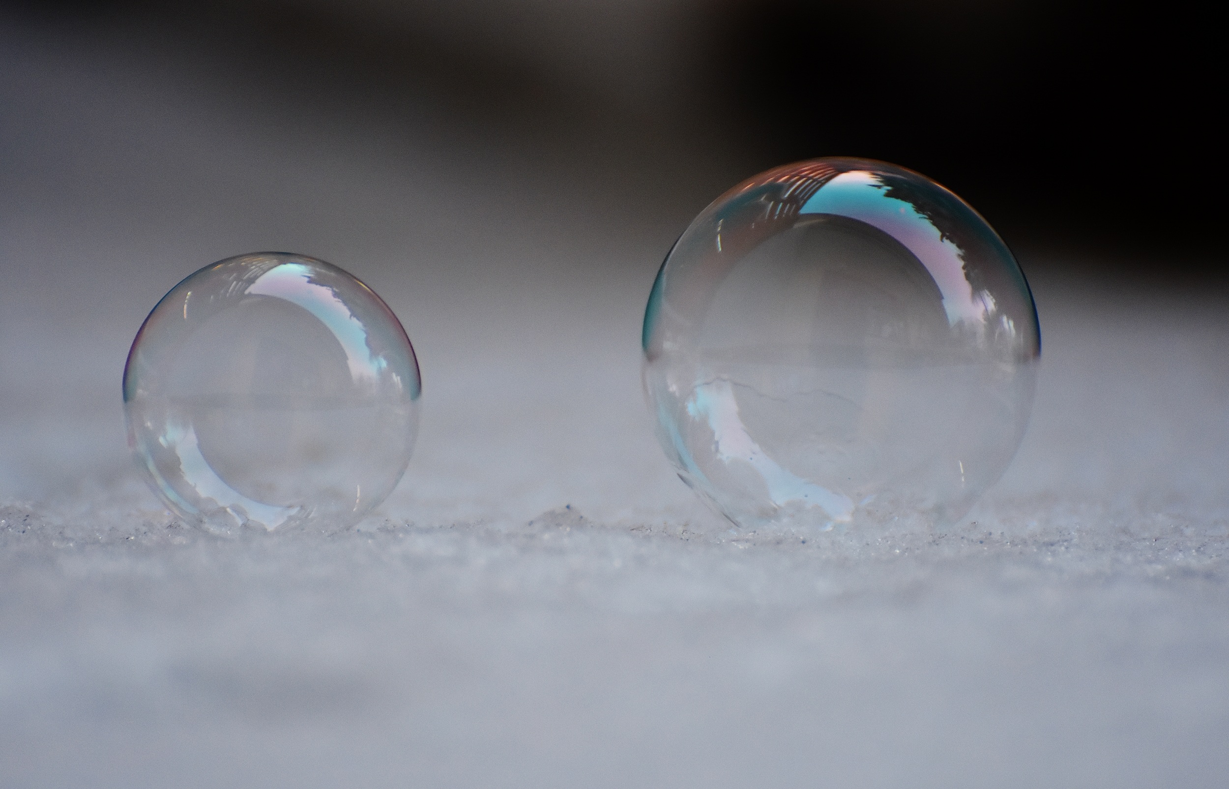 purity, day, still life, 1080P, indoors, soap bubble, colorful, float, fragility, glass - material, nature, simplicity, soapy water, make soap bubbles, HD Wallpaper