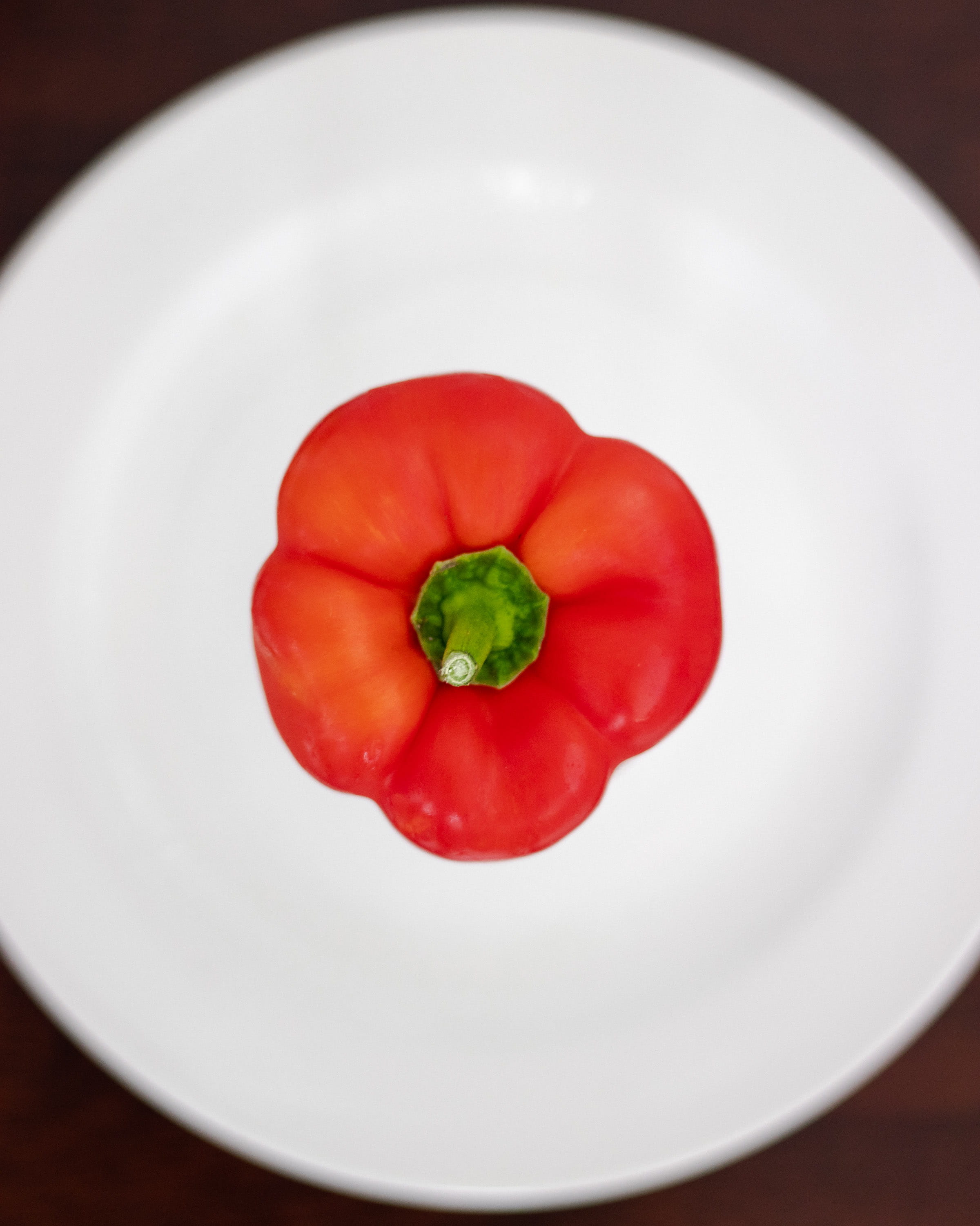 plate, ripe, platter, no people, spinach, plant, bean, soy, peach, fruit, pimiento, freshness, tomato, culinary, pepper, studio shot, directly above, comida, Phone HD Wallpaper