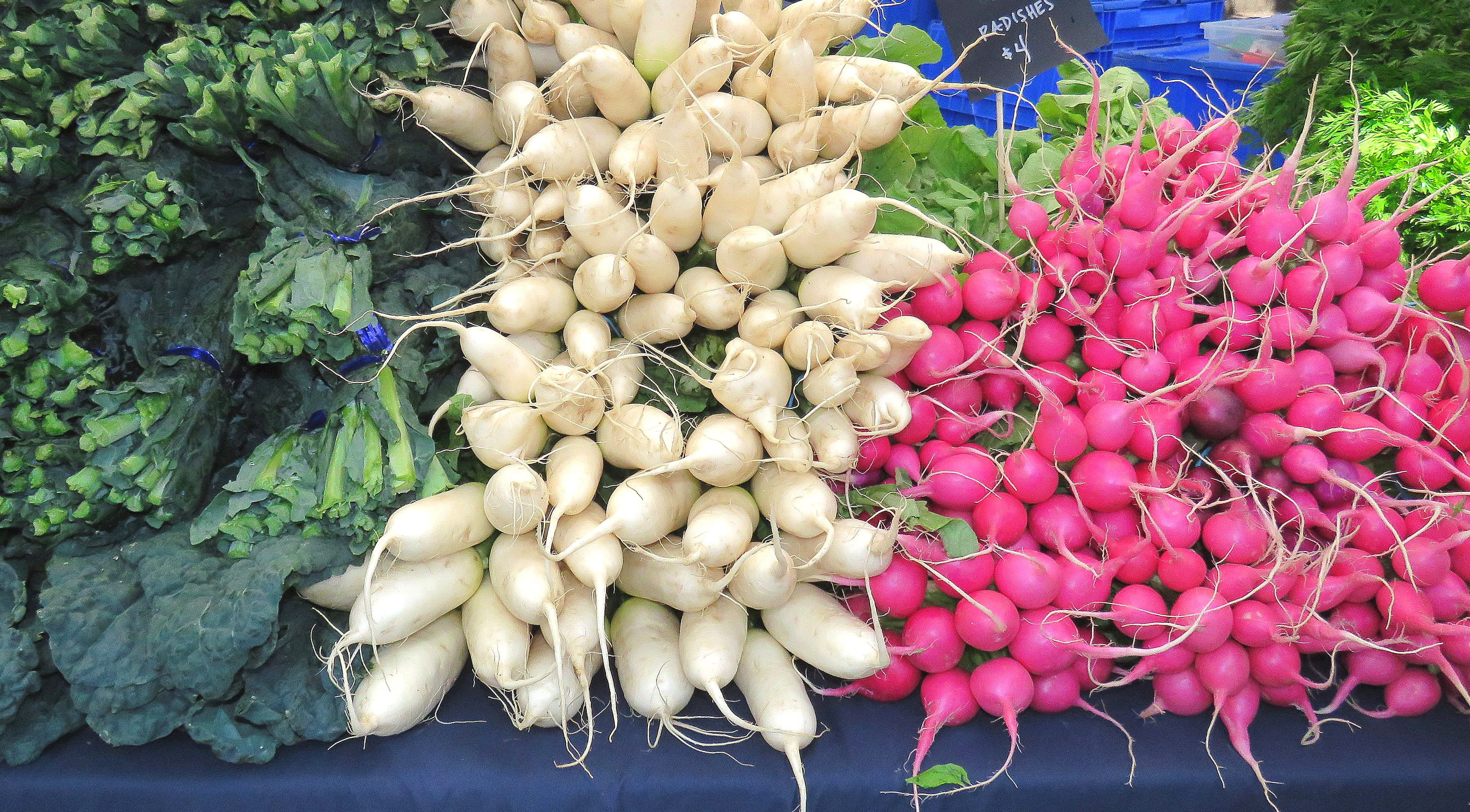seattle, food, retail, red, day, high angle view, variation, green, wellbeing, organic, market, vegetable, sale, turnip, freshness, large group of objects, HD Wallpaper