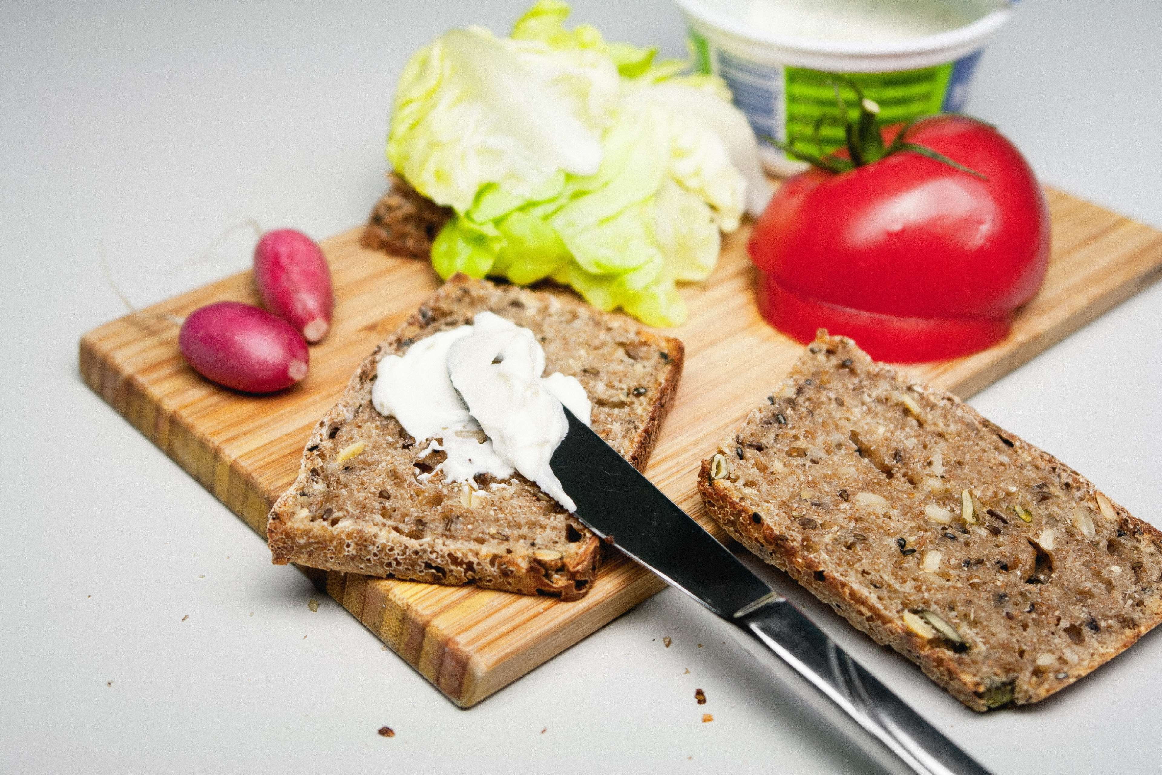 brown bread, tasty, salad, chopped, studio shot, fresh, onion, food and drink, foodporn, wood - material, yummy, cutting board, preparation, knife, 4K, HD Wallpaper