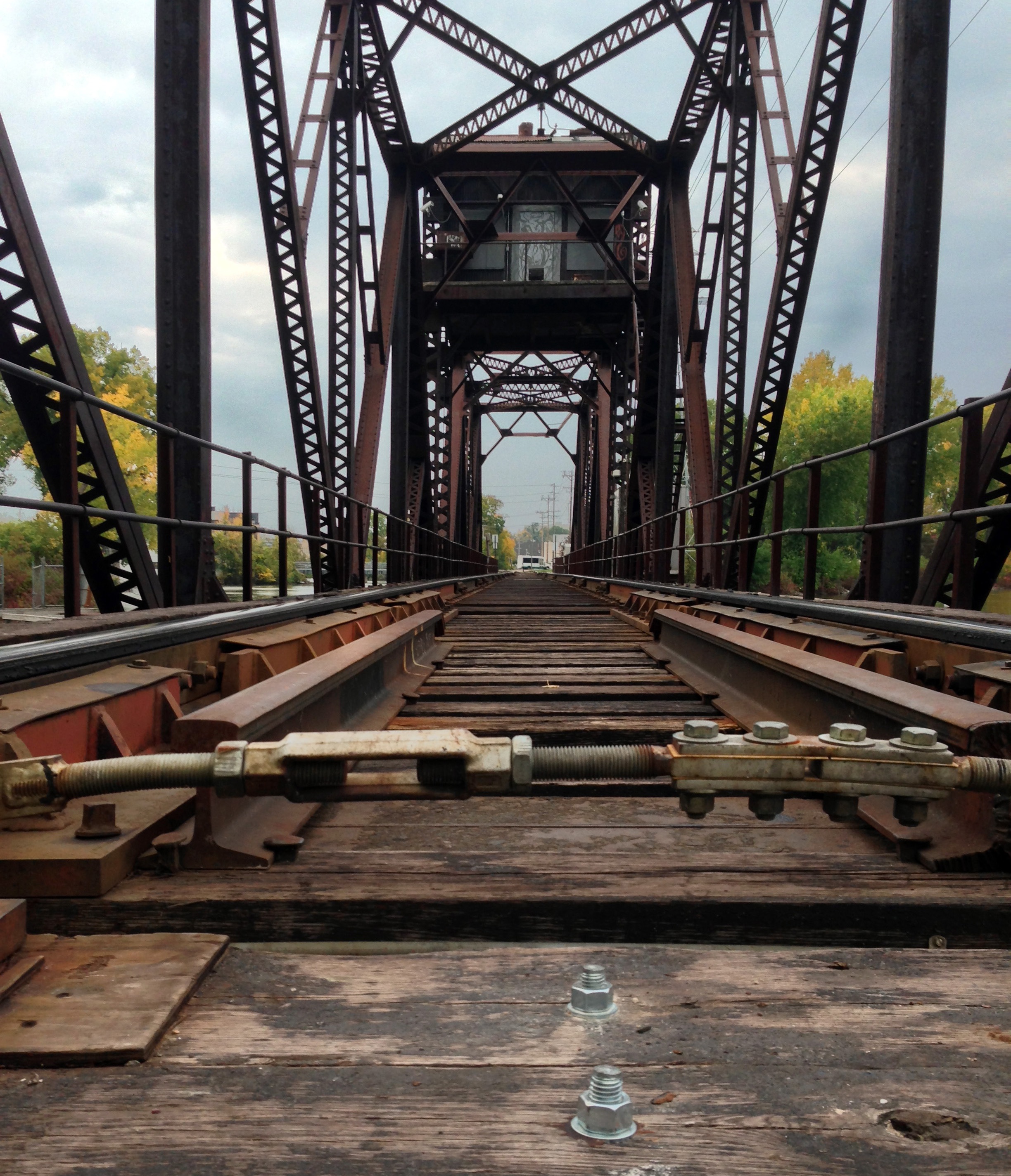 nature, sky, perspective, train, girder, day, diminishing perspective, rail transportation, connection, bridge, landscape, railroad, built structure, outdoors, Phone HD Wallpaper