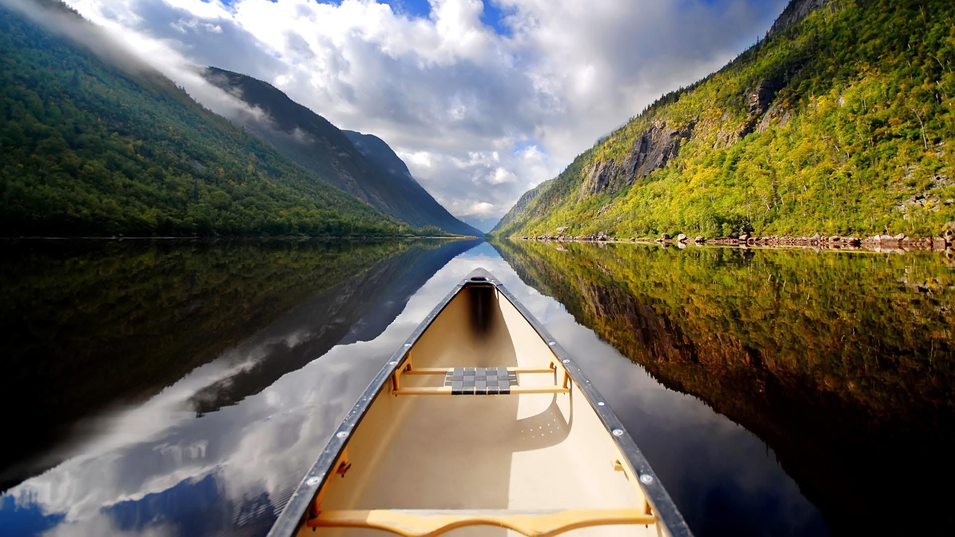hills, clouds, foggy, green, hd, 1080P, boat, reflection, canoe, canoeing, HD Wallpaper