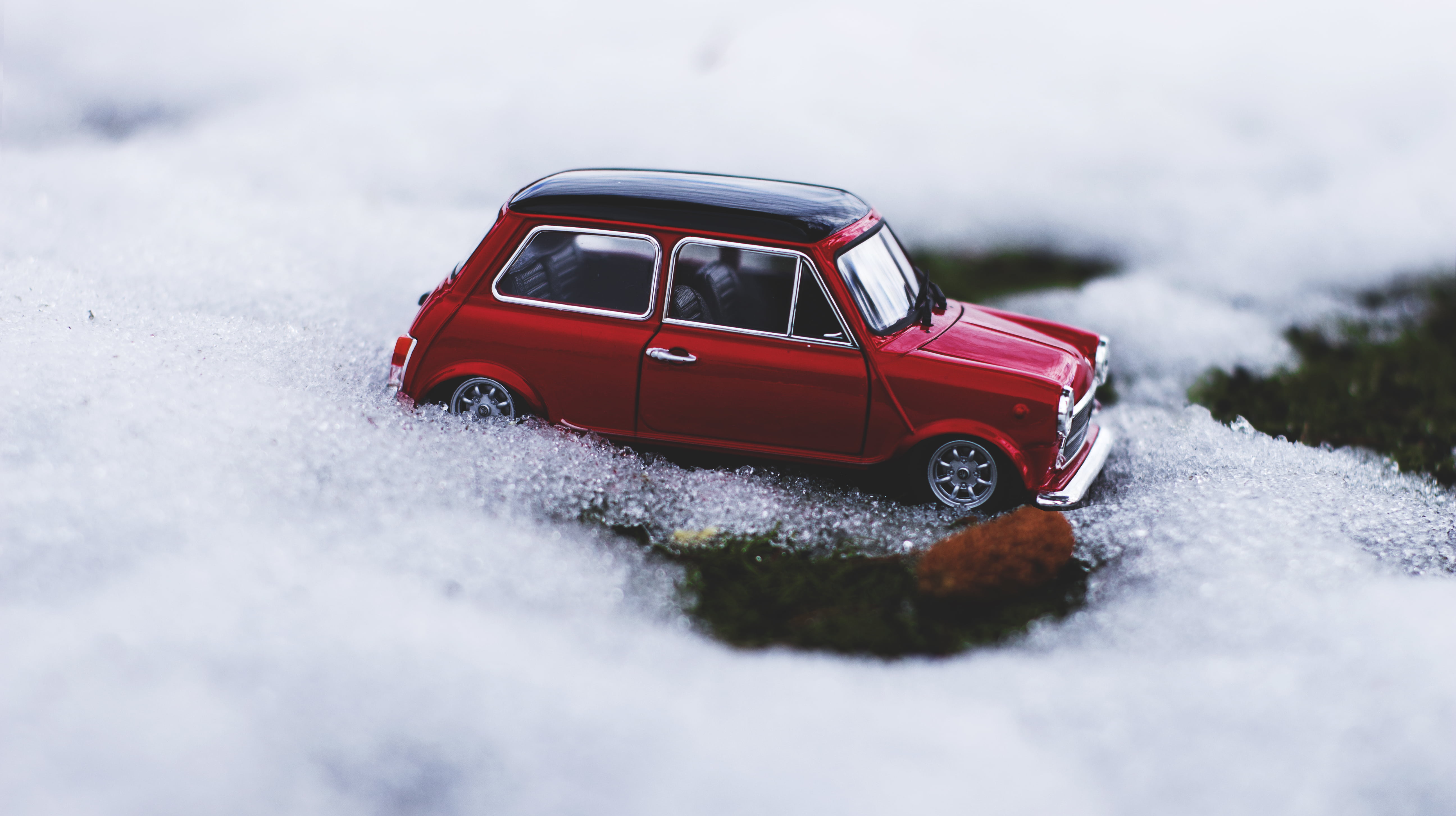 selective focus, motor vehicle, mini cooper, toy, no people, outdoors, car, white, cold temperature, hatchback, motion, focus, sports utility vehicle, road, HD Wallpaper