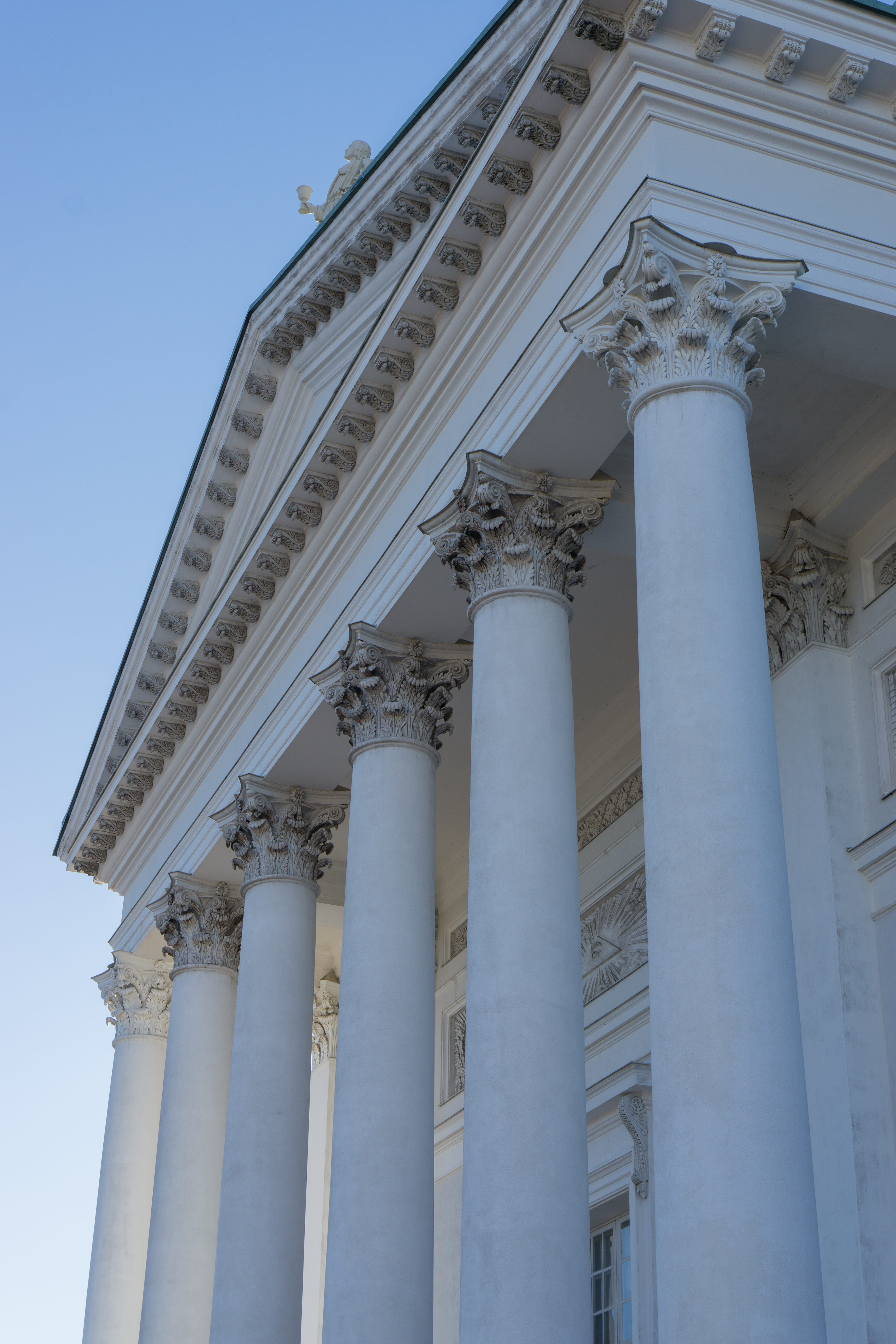 building, government, colonnade, suurkirkon, columns, low angle view, built structure, 5K, spirituality, religion, tourism, facade, building exterior, Phone HD Wallpaper