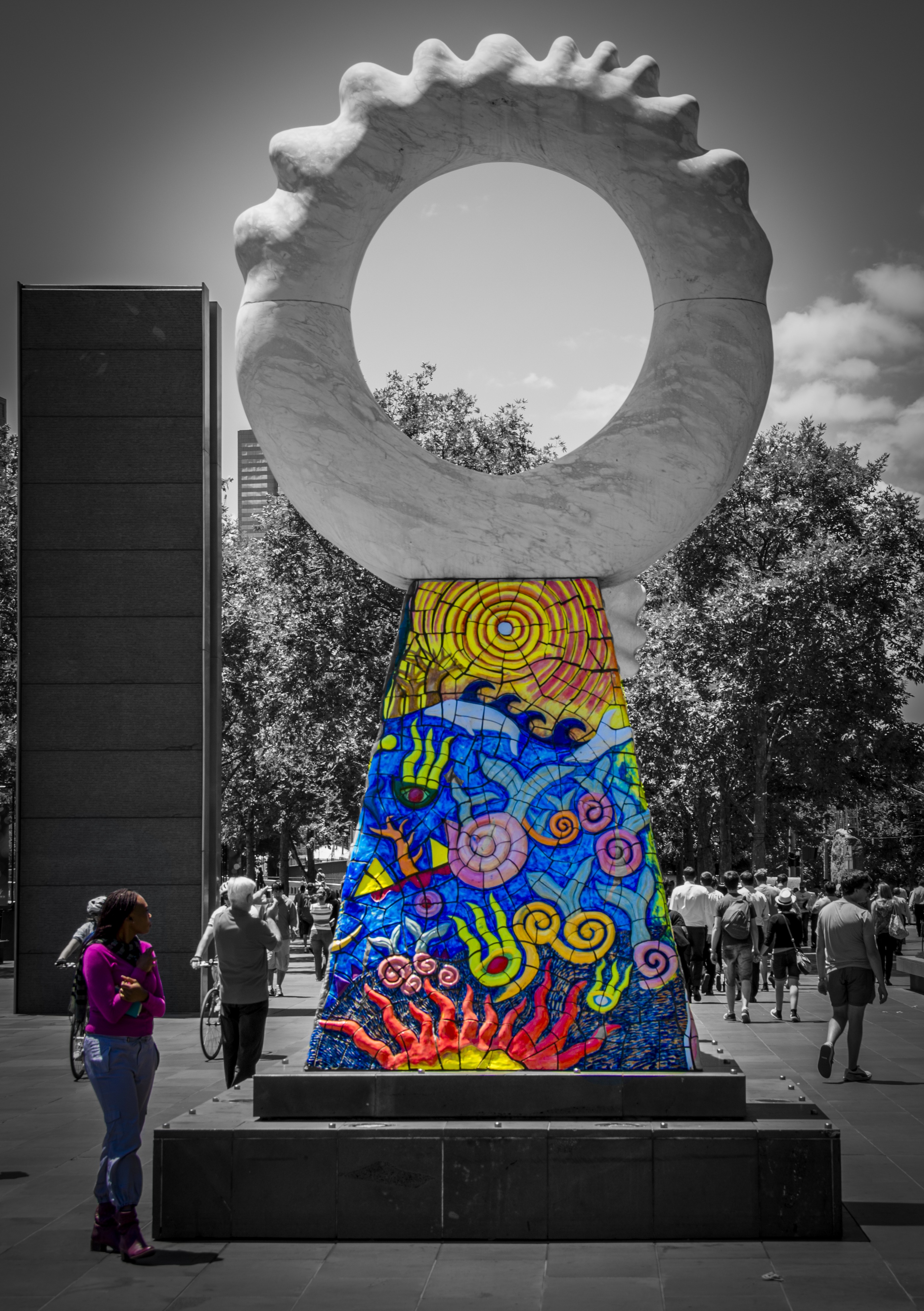 unusual, art and craft, work of art, coloured, creativity, sculptor, sky, outdoors, black and white, sculpture, tree, women, artist, stonemason, art, artistically, Phone HD Wallpaper