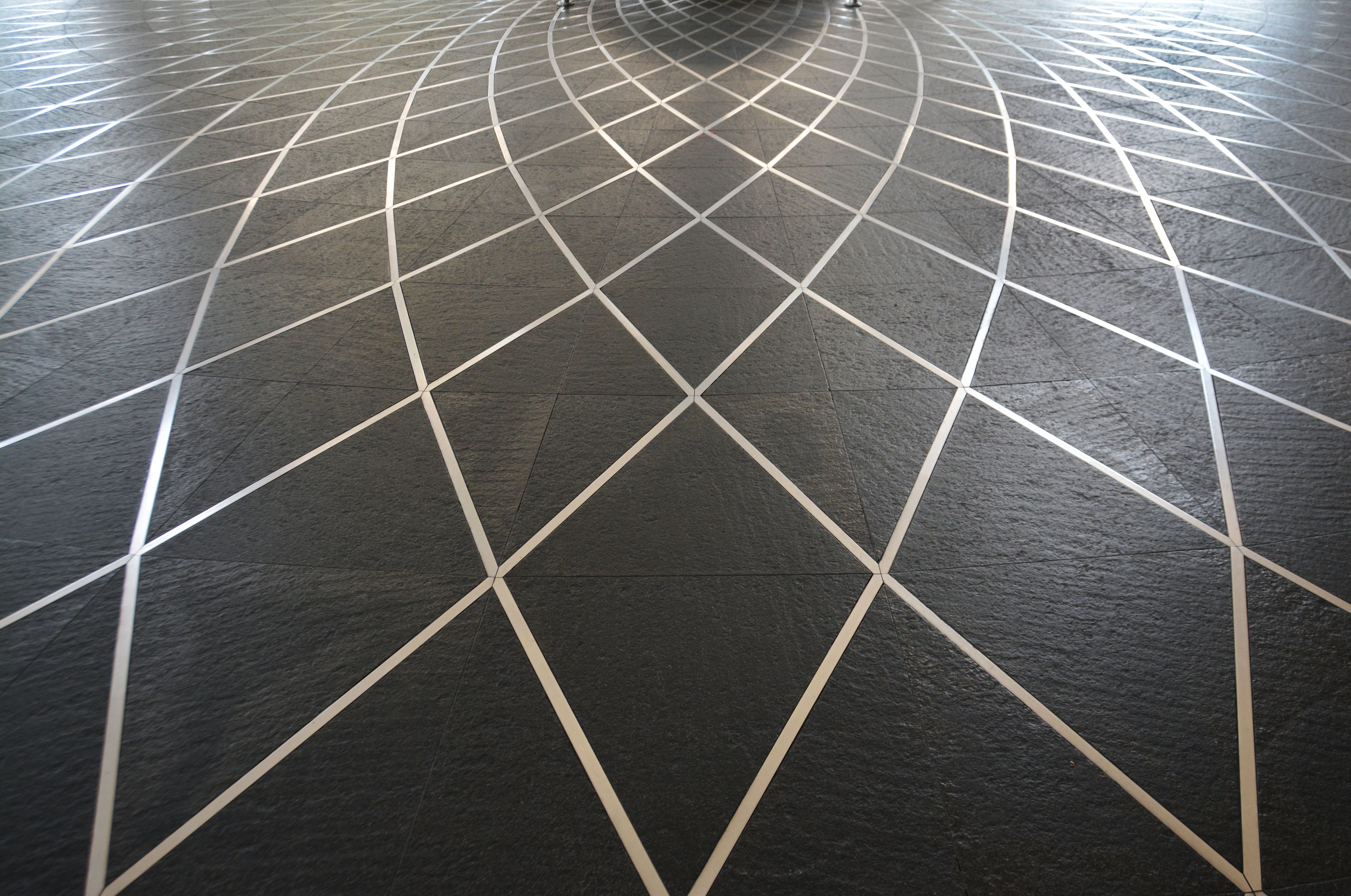 street, 5K, sunlight, competition, curved, city, curves, outdoors, style, idea, backgrounds, track and field, day, texture, design, spacious, floor, interior, HD Wallpaper