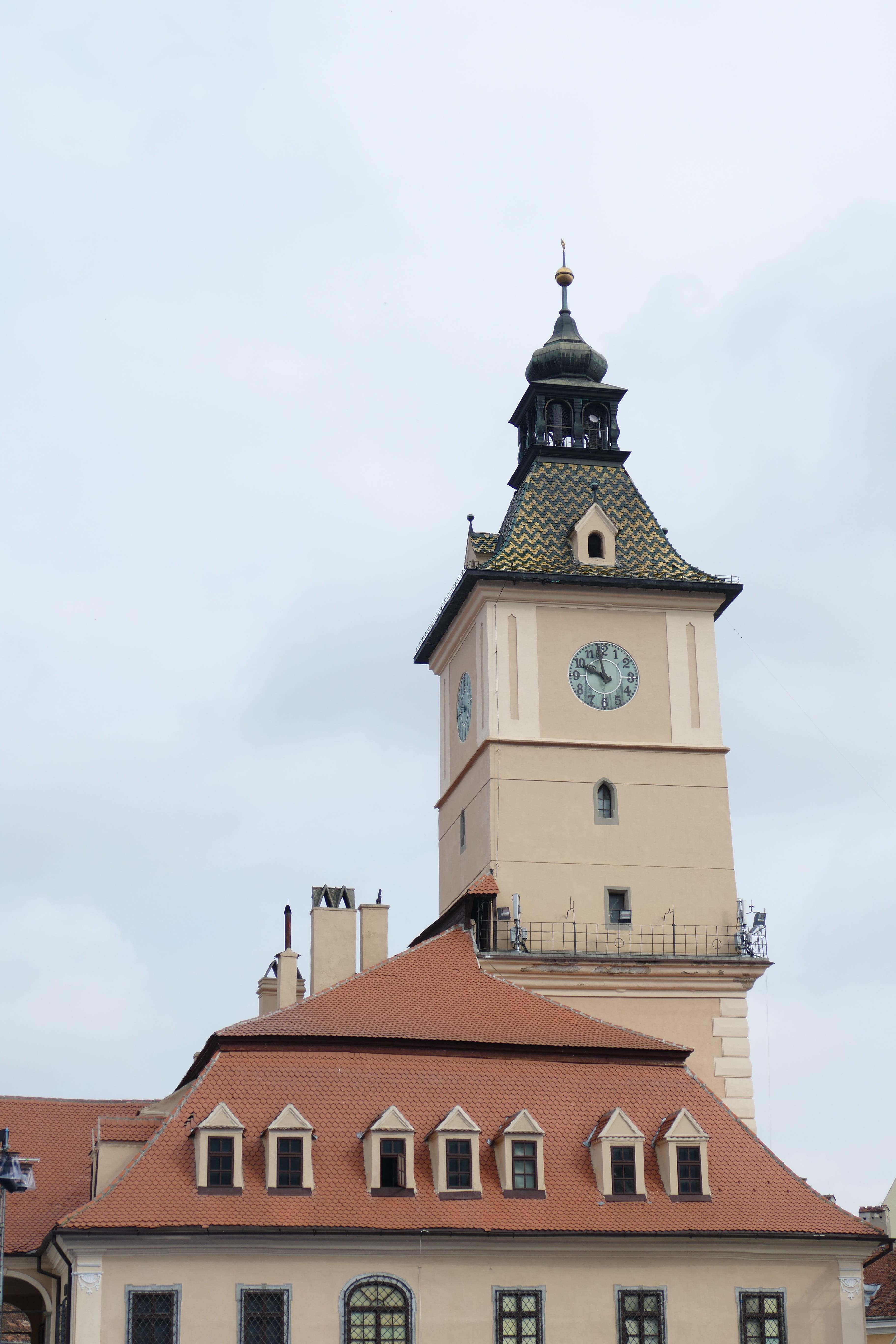 spire, tower, historically, history, brasov, sky, outdoors, historic center, romania, spirituality, place of worship, 5K, day, building, the past, building exterior, Phone HD Wallpaper