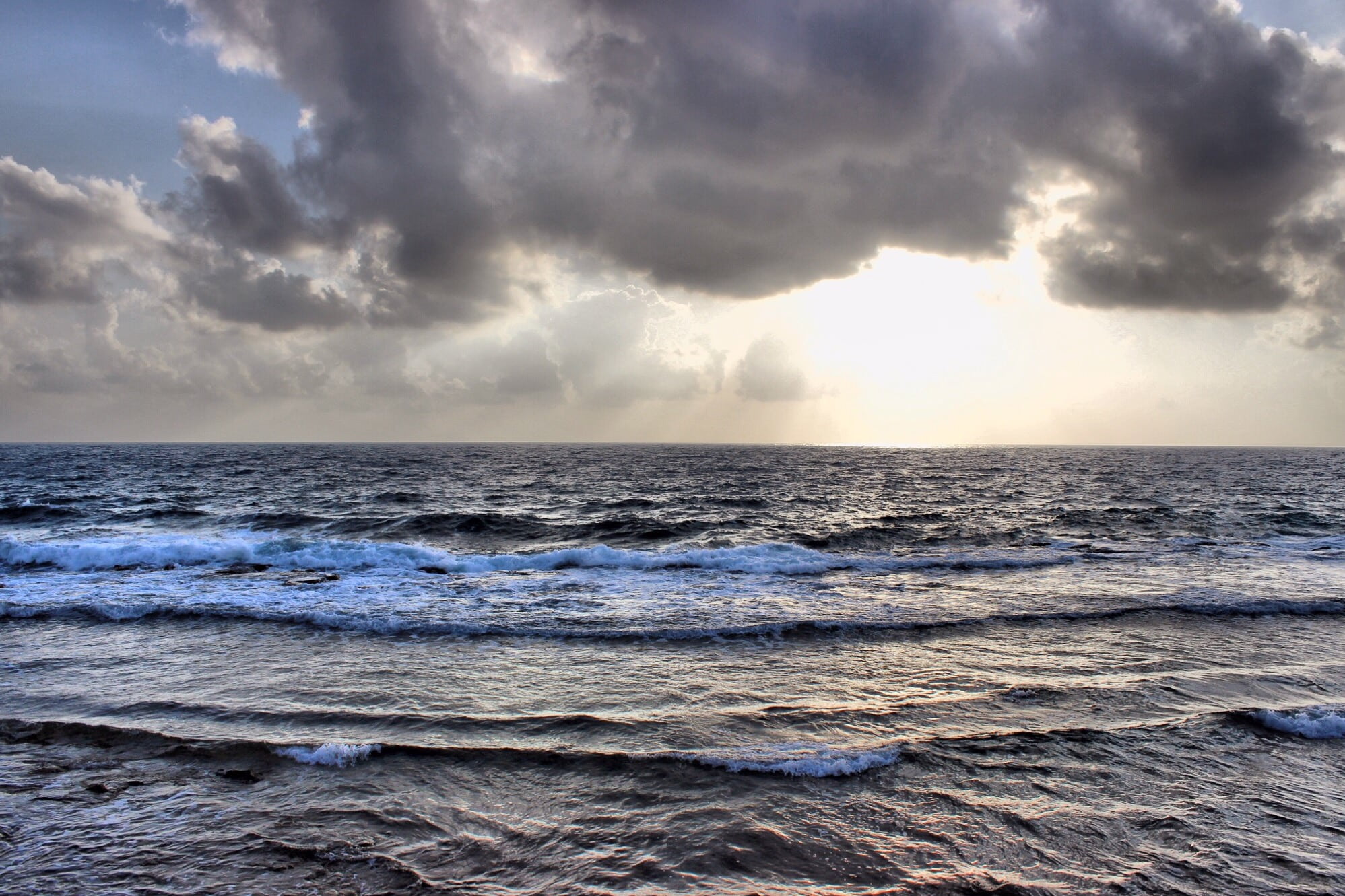 surf, landscape, dusk, wave, seashore, dramatic, scenics, water, summer, sunset, dawn, outdoors, non-urban scene, nature, idyllic, cloud, sun, sunrise, HD Wallpaper