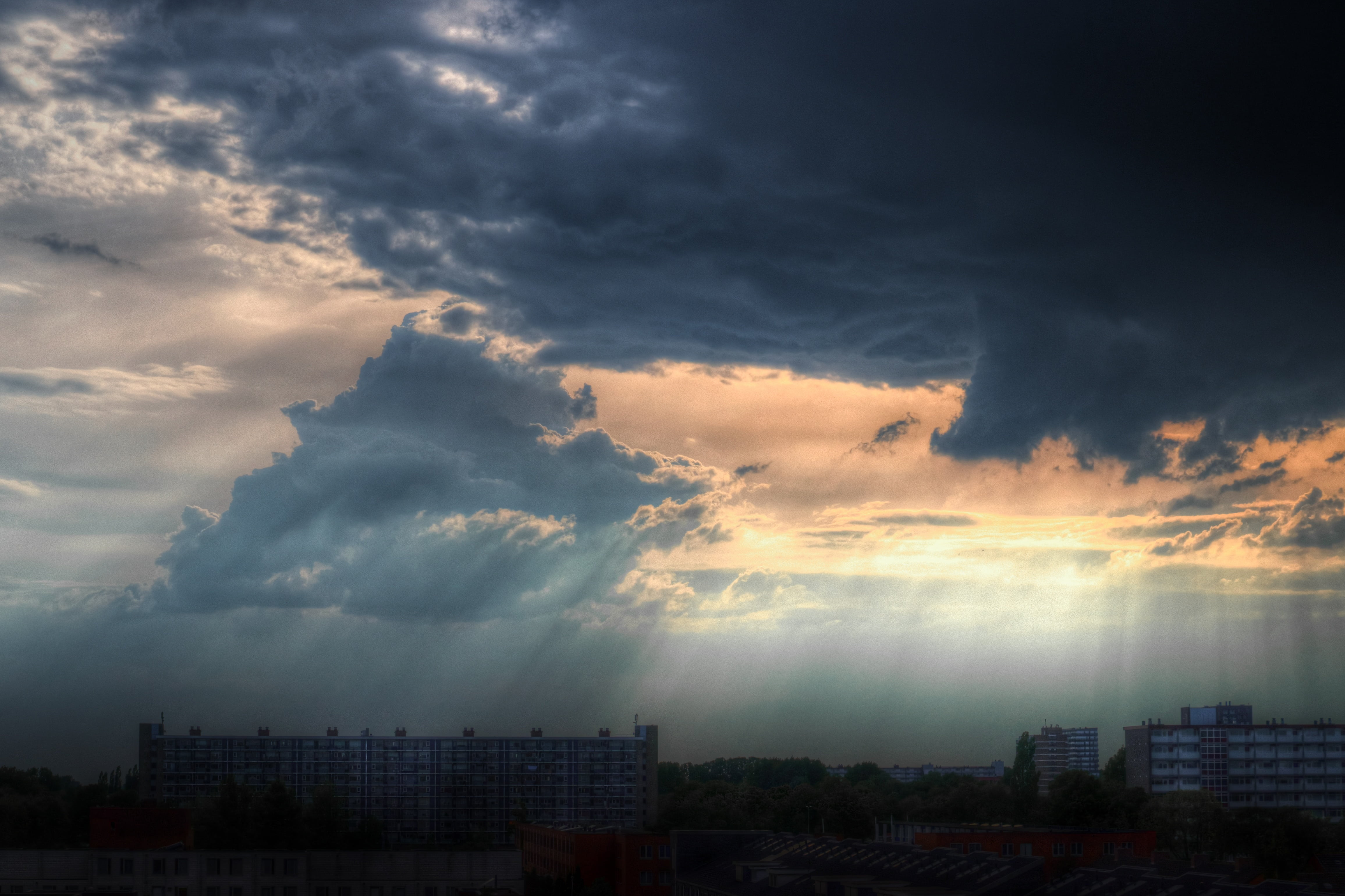 nature, weather, dramatic, overcast, architecture, dusk, high, building exterior, city life, storm, cloudscape, skyscraper, ominous, urban, outdoors, clouds, HD Wallpaper