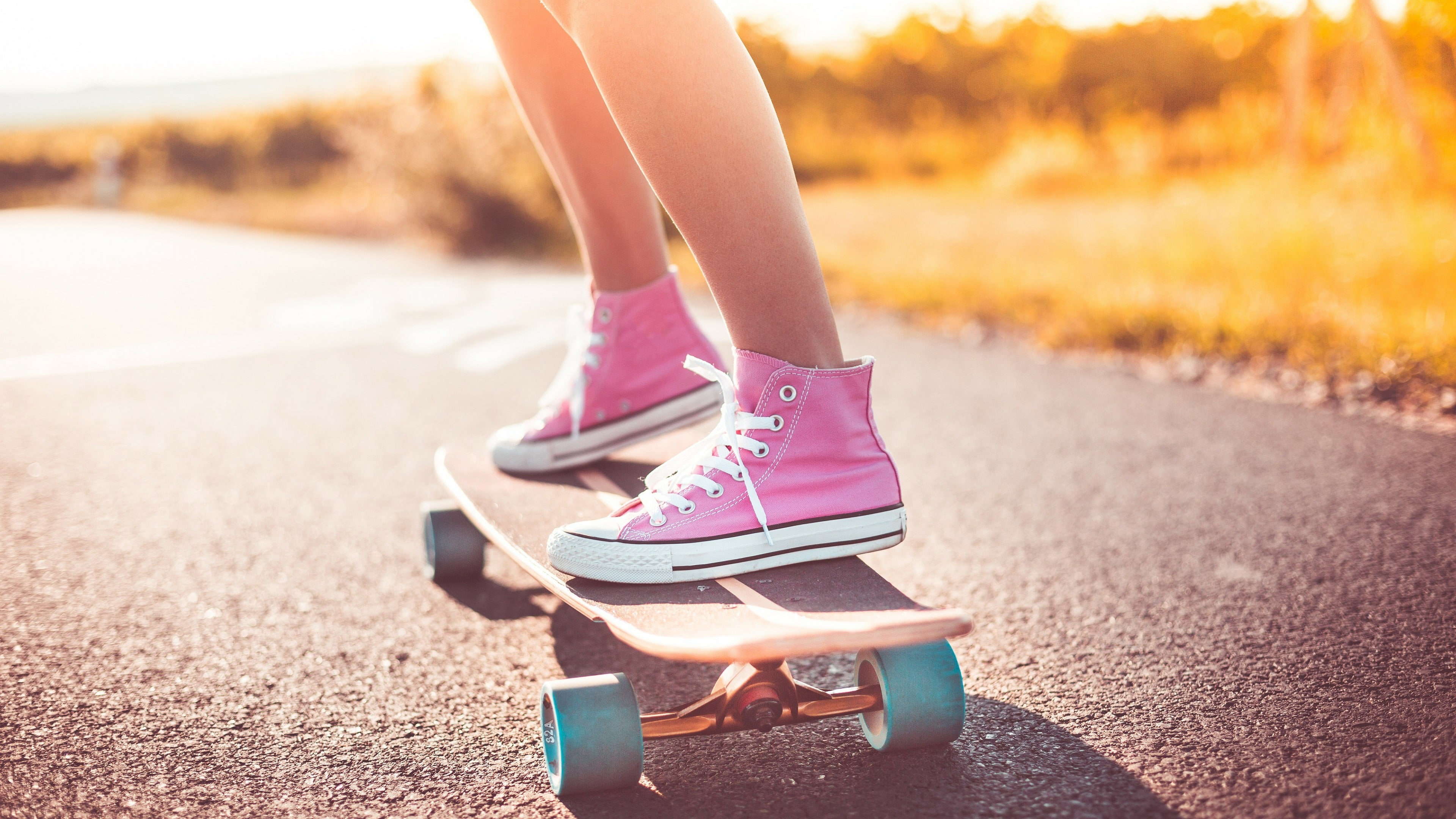skateboarding, recreation, leg, foot, woman, 4K, footwear, bord, skateboarding equipment and supplies, longboard, skateboard, shoe, girl, human leg, shoes, HD Wallpaper