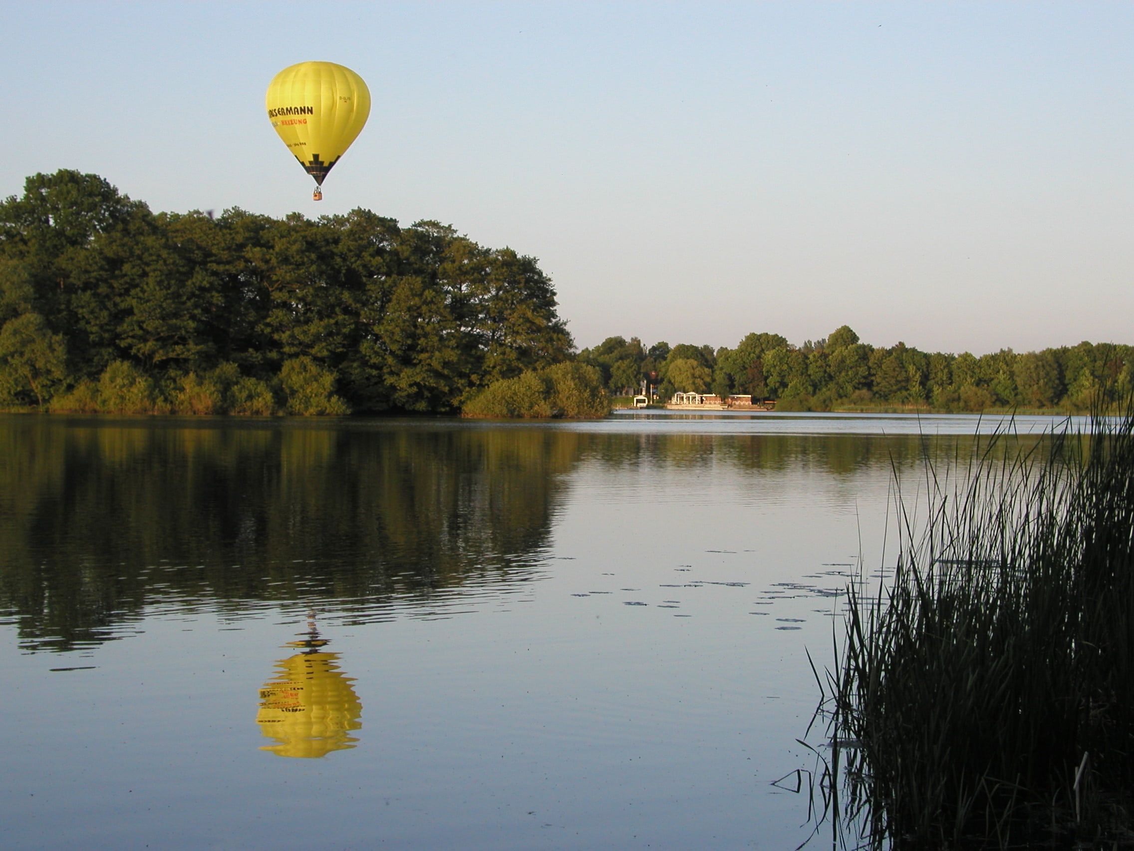 water, transportation, reflection, balloon, tranquil scene, no people, water reflection, 1080P, borde holmer lake, scenics - nature, tree, sky, hot Air Balloon, HD Wallpaper