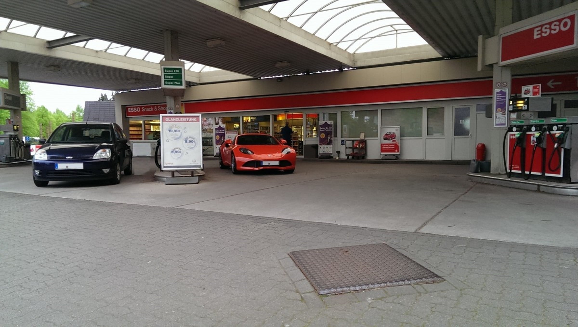 city, petrol stations, motor vehicle, architecture, street, 1080P, built structure, road, land vehicle, indoors, public transportation, transportation, HD Wallpaper
