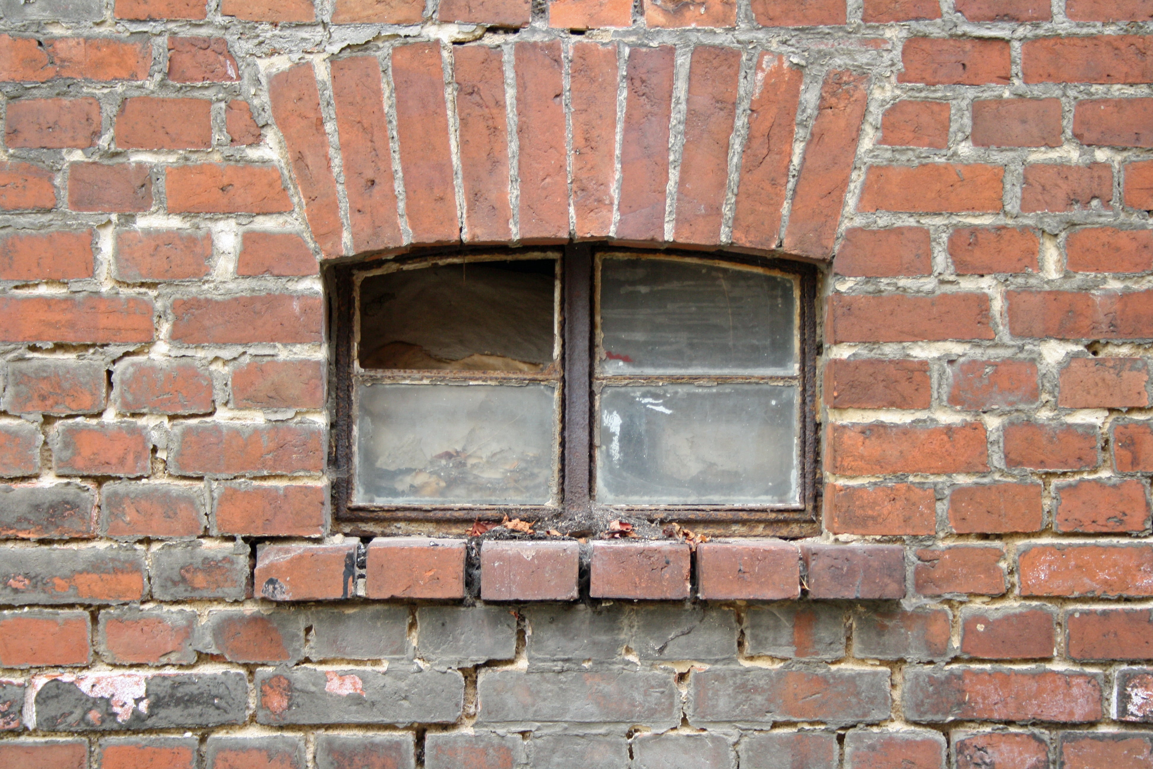 bricks, facade, structure, old window, day, design, clinker, outdoors, no people, home, window, old, red, masonry, glass - material, 4K, cracks, HD Wallpaper