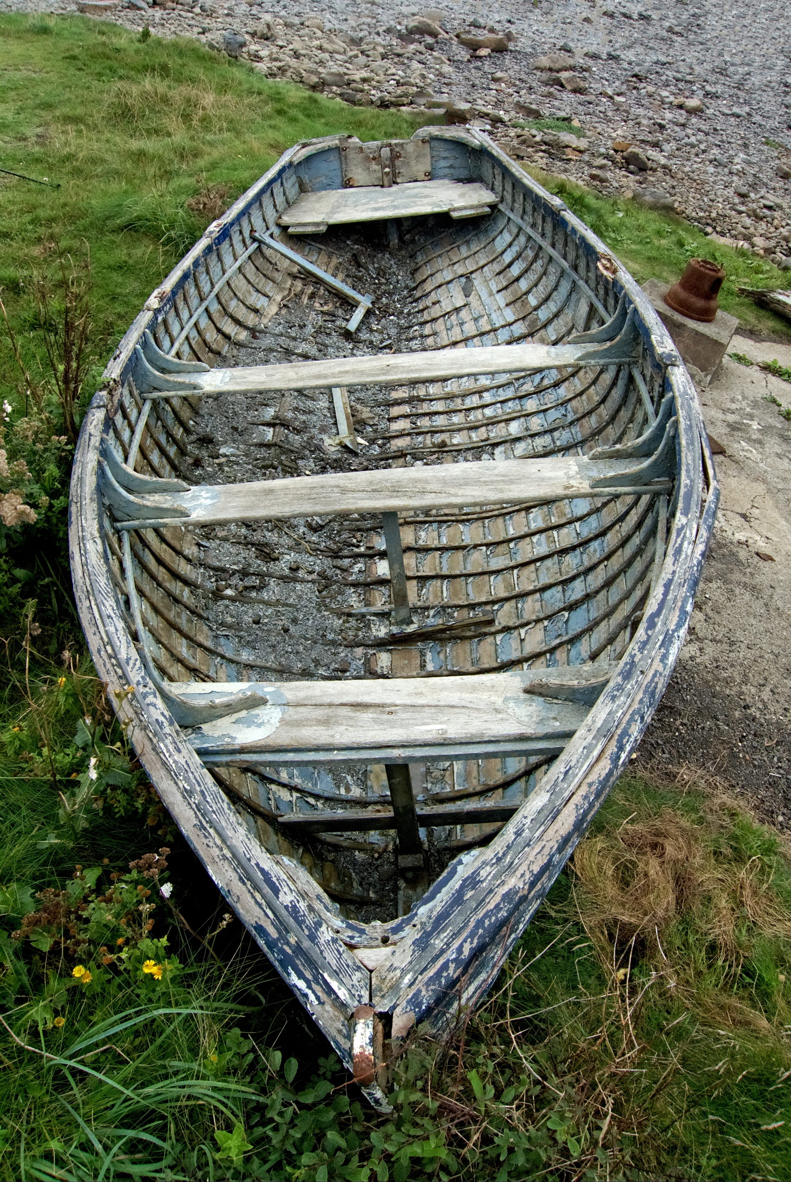 clinker, Rowing, obsolete, deterioration, abandoned, 2K, rot, dilapidated, field, circle, plant, neglect, no people, vintage, shape, tranquility, decay, Phone HD Wallpaper