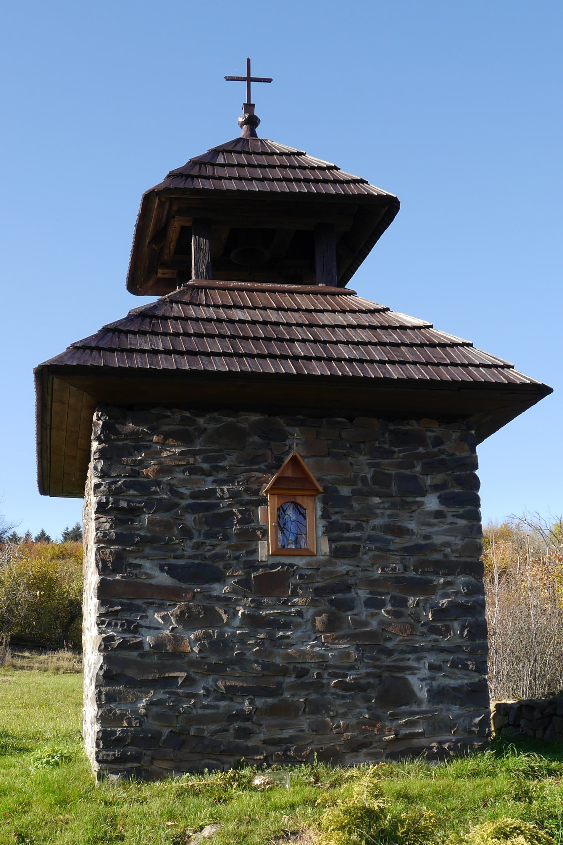 old, outdoors, sky, plant, clinker, spirituality, slovakia, place of worship, land, clear sky, wooden roof, belief, architecture, building exterior, built structure, Phone HD Wallpaper