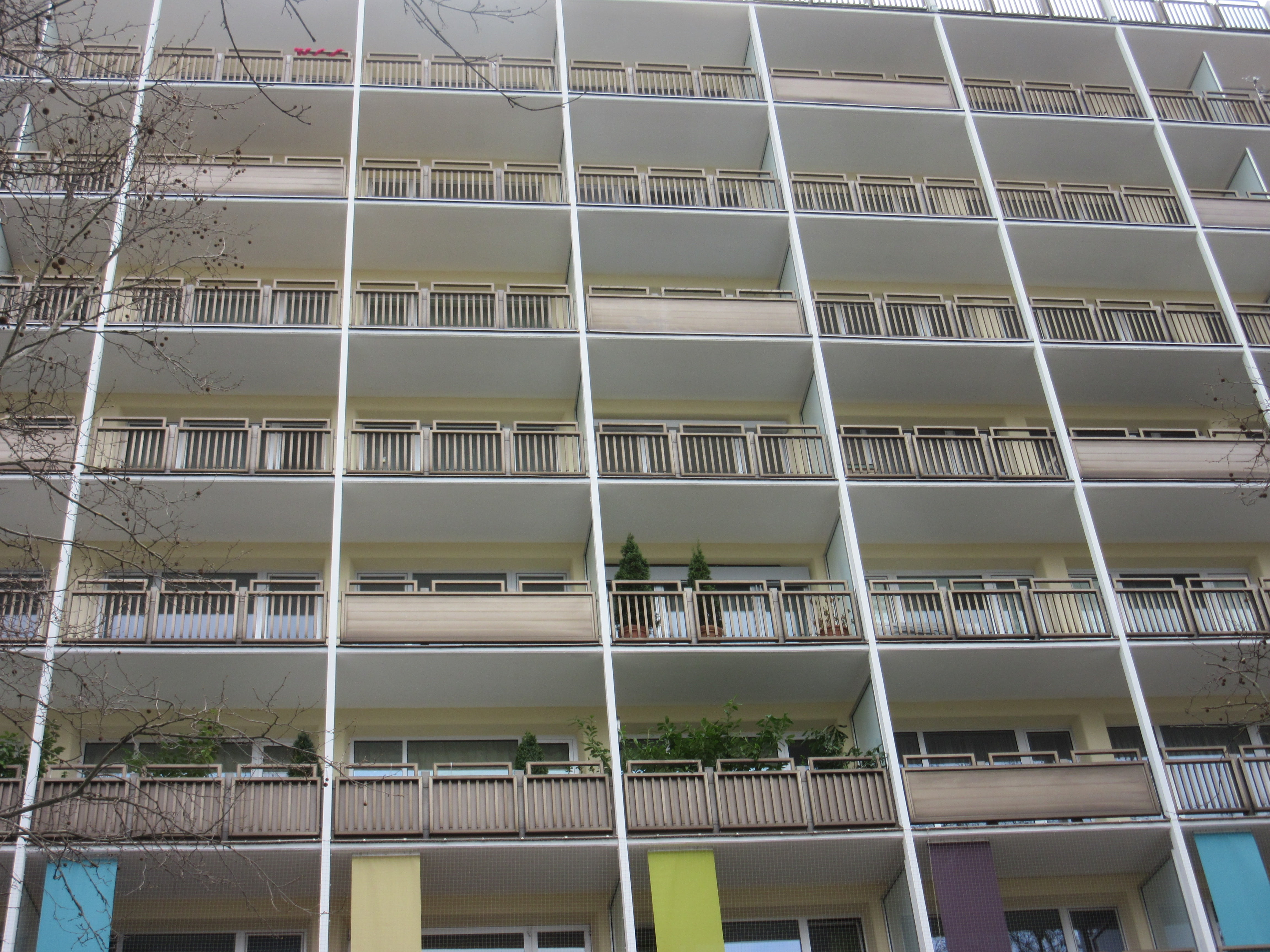 day, building exterior, window, building, low angle view, no people, city, backgrounds, pattern, balconies, full frame, regularly, home, side by side, hotel, HD Wallpaper