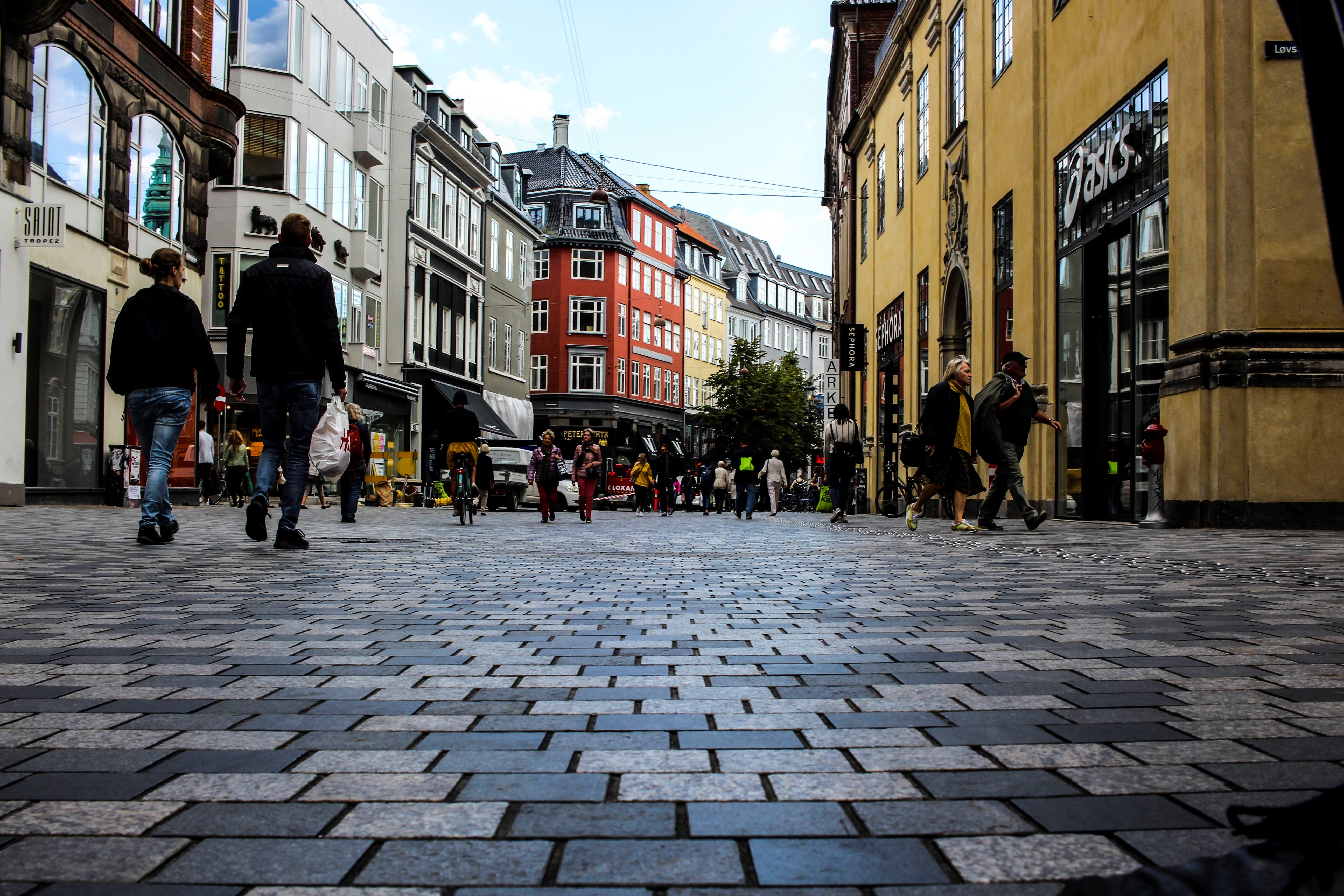 stroll, movement, women, city life, houses, paving stone, copenhagen, building, passage, denmark, built structure, group of people, lifestyles, day, civilized, HD Wallpaper