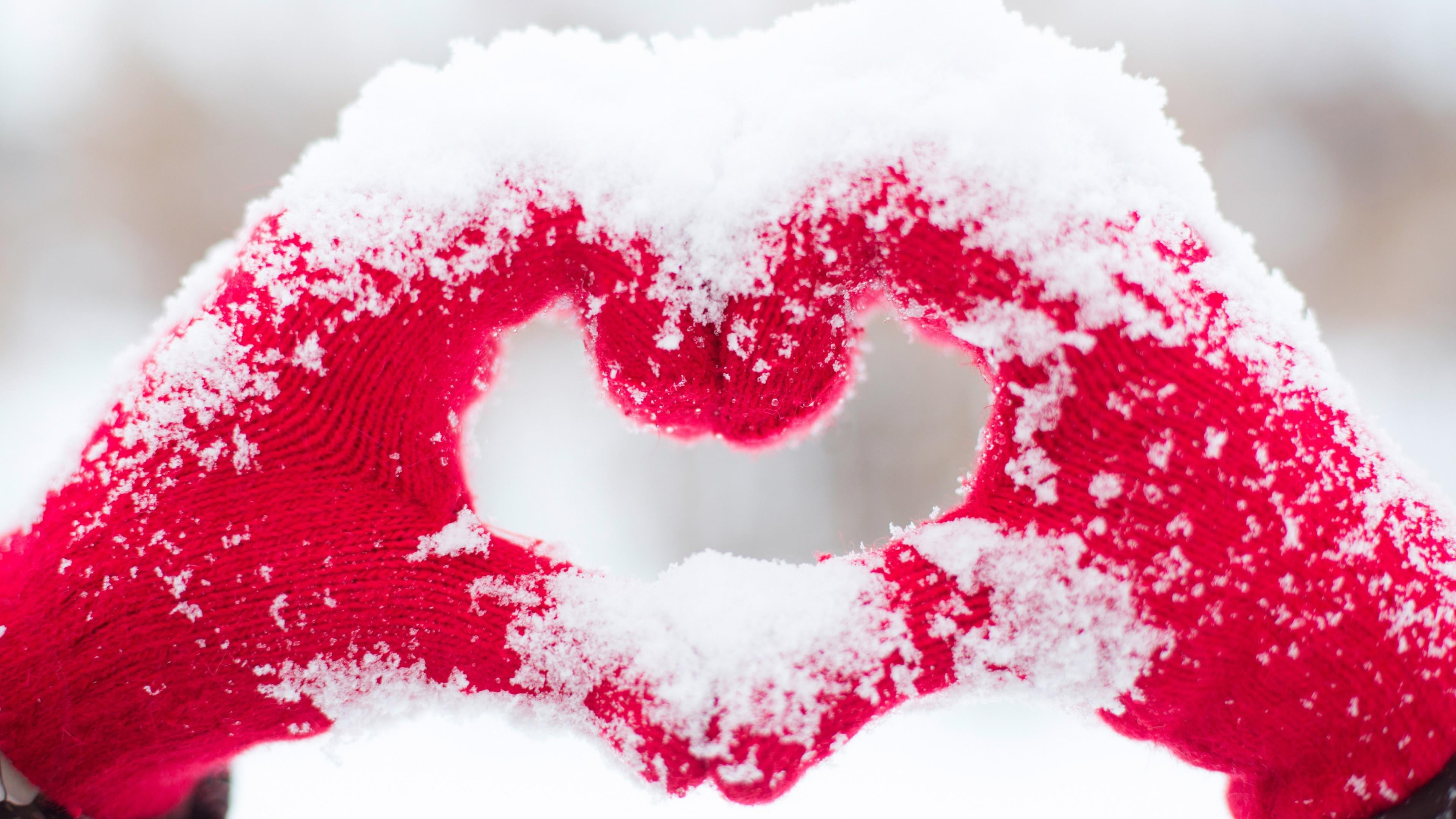focus on foreground, warm clothing, no people, winter, nature, close-up, positive emotion, day, heart, snow, 4K, red, mitten, emotion, love, valentines day - holiday, HD Wallpaper