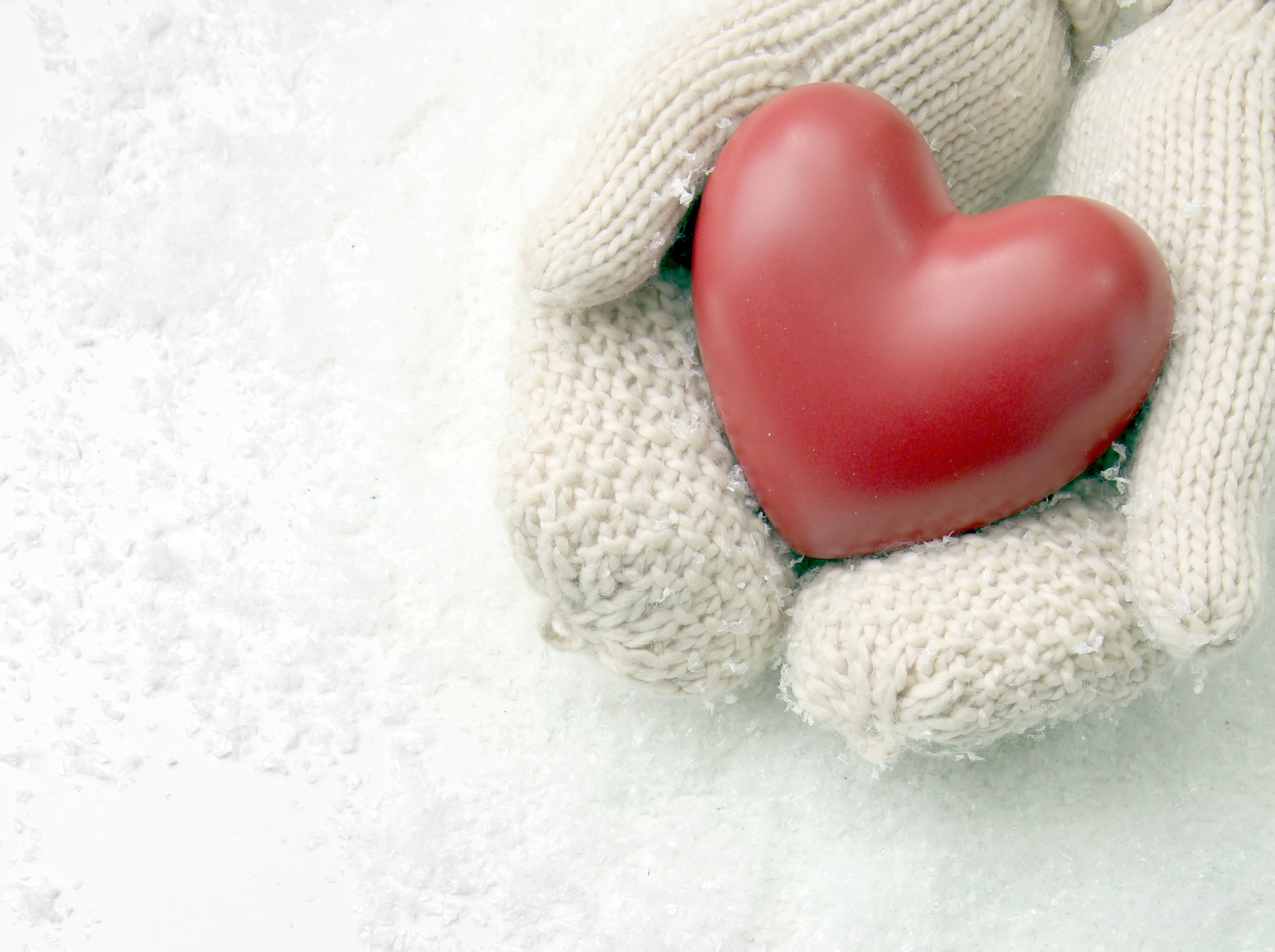 red, event, holiday, ceramic, backgrounds, nature, holiday - event, decoration, indoors, love, 2K, christmas, romance, winter, warm clothing, white, cute, HD Wallpaper