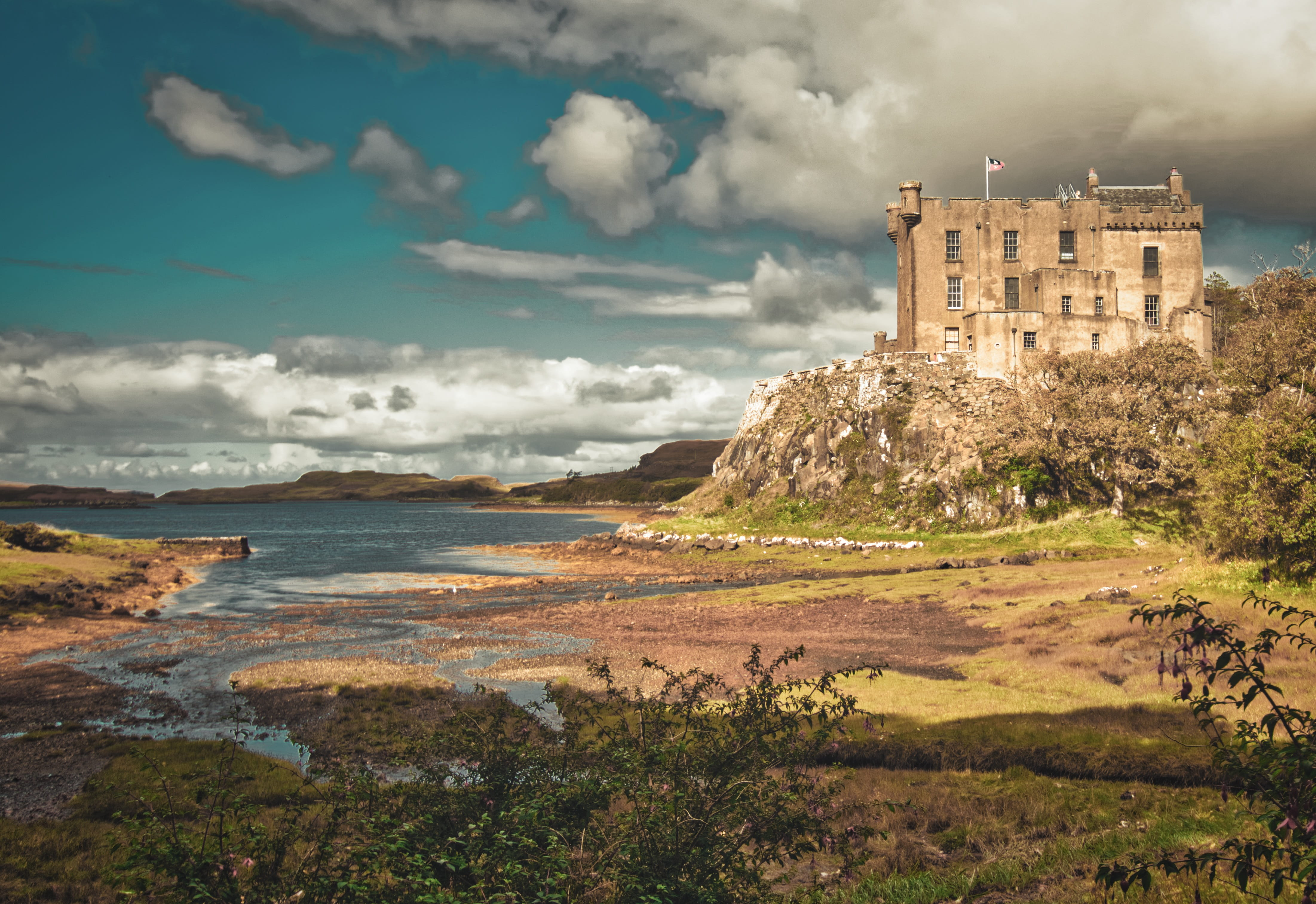 building, sea, lake, castle, history, no people, scenics - nature, travel, historically, stone, outdoors, scotland, cloud - sky, nature, landscape, ruined, HD Wallpaper