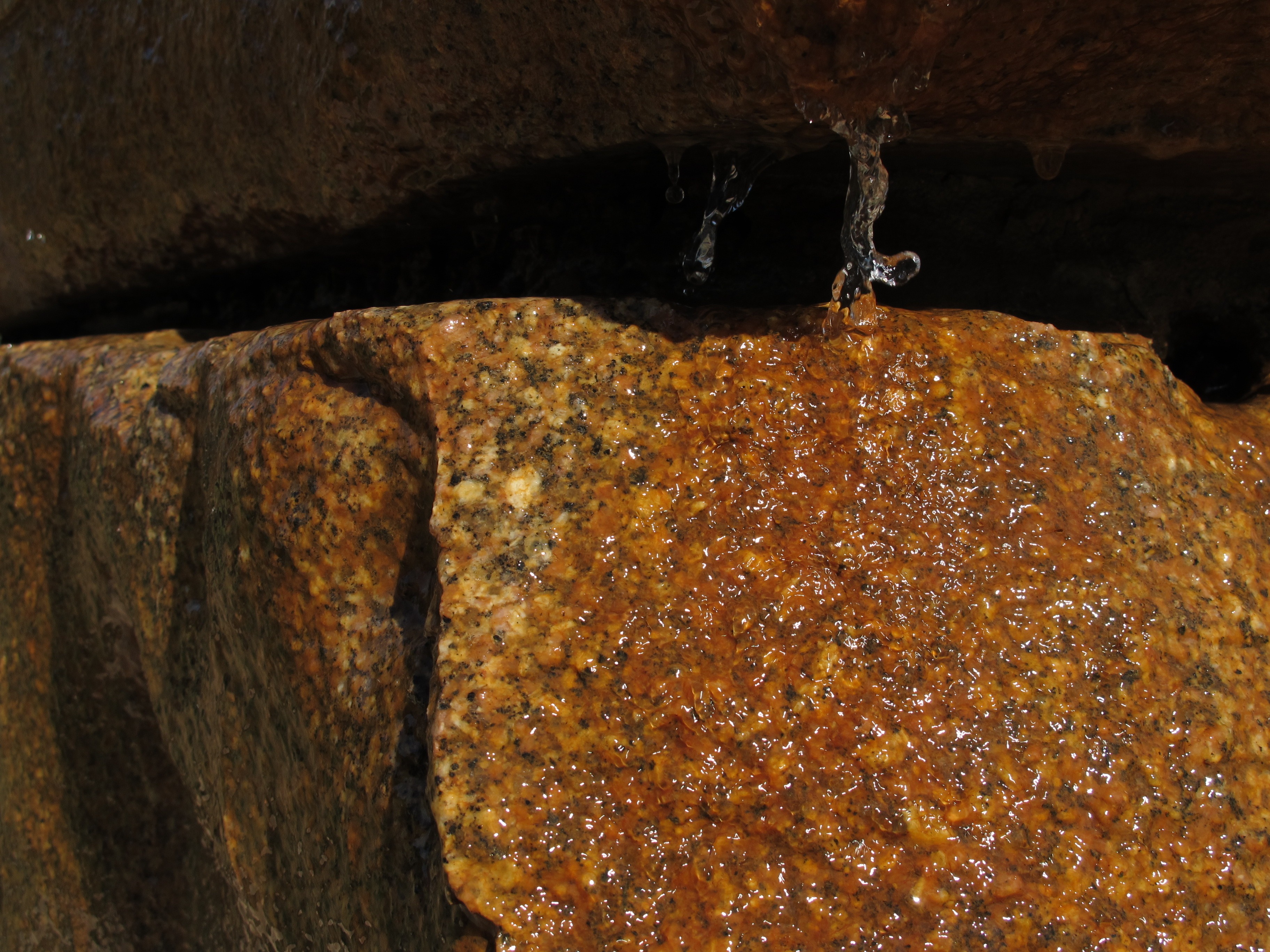 metal, dripping, nature, texture, geology, day, moist, close-up, rusty, cavernous, shiny, dark, rough, still life, granite, brown, mouth, solid, indoors, HD Wallpaper
