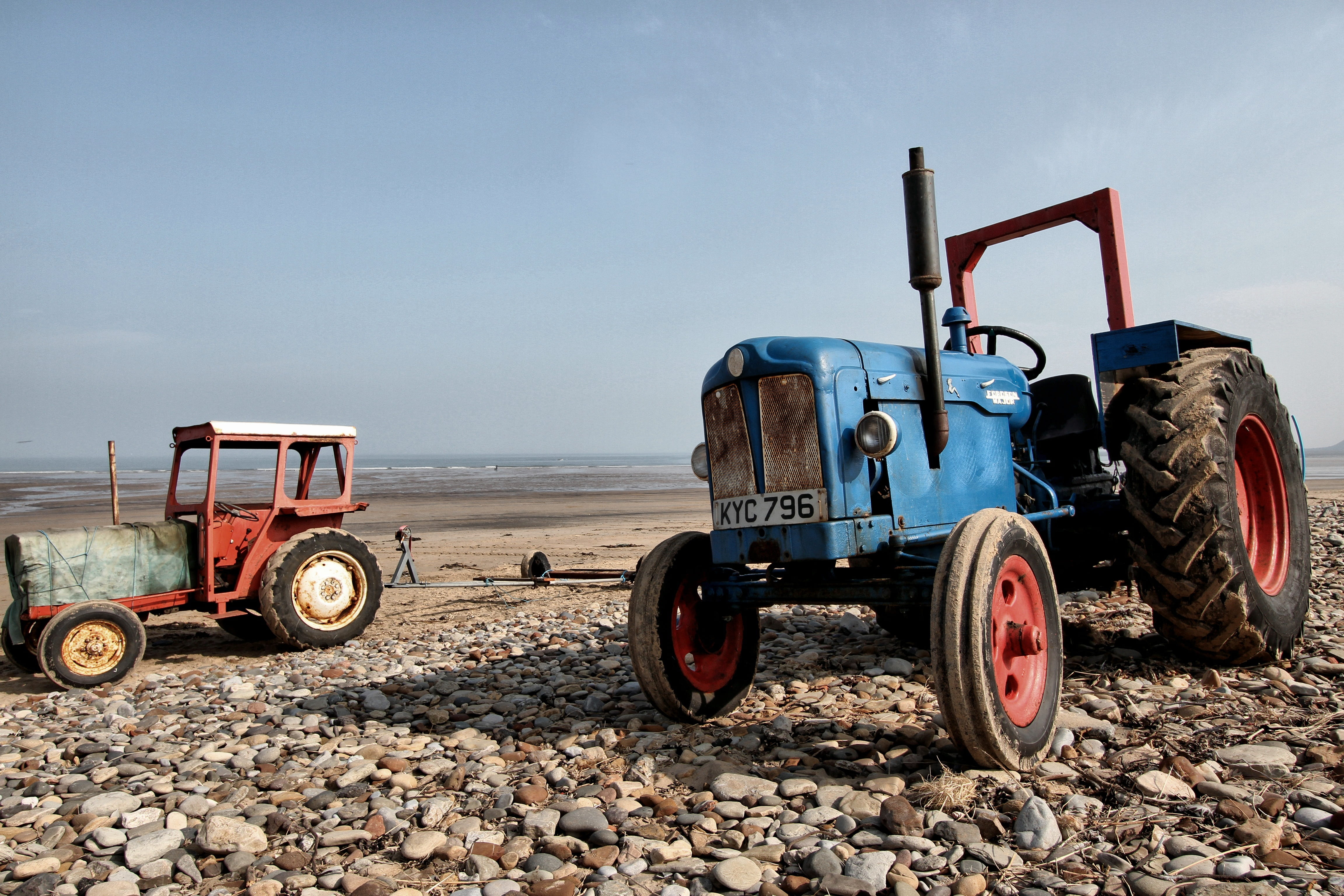beach, corroded, old, rusty, transportation, vintage, 4K, blue, off-road vehicle, outdoors, agricultural equipment, land, saltburn, no people, motor vehicle, HD Wallpaper