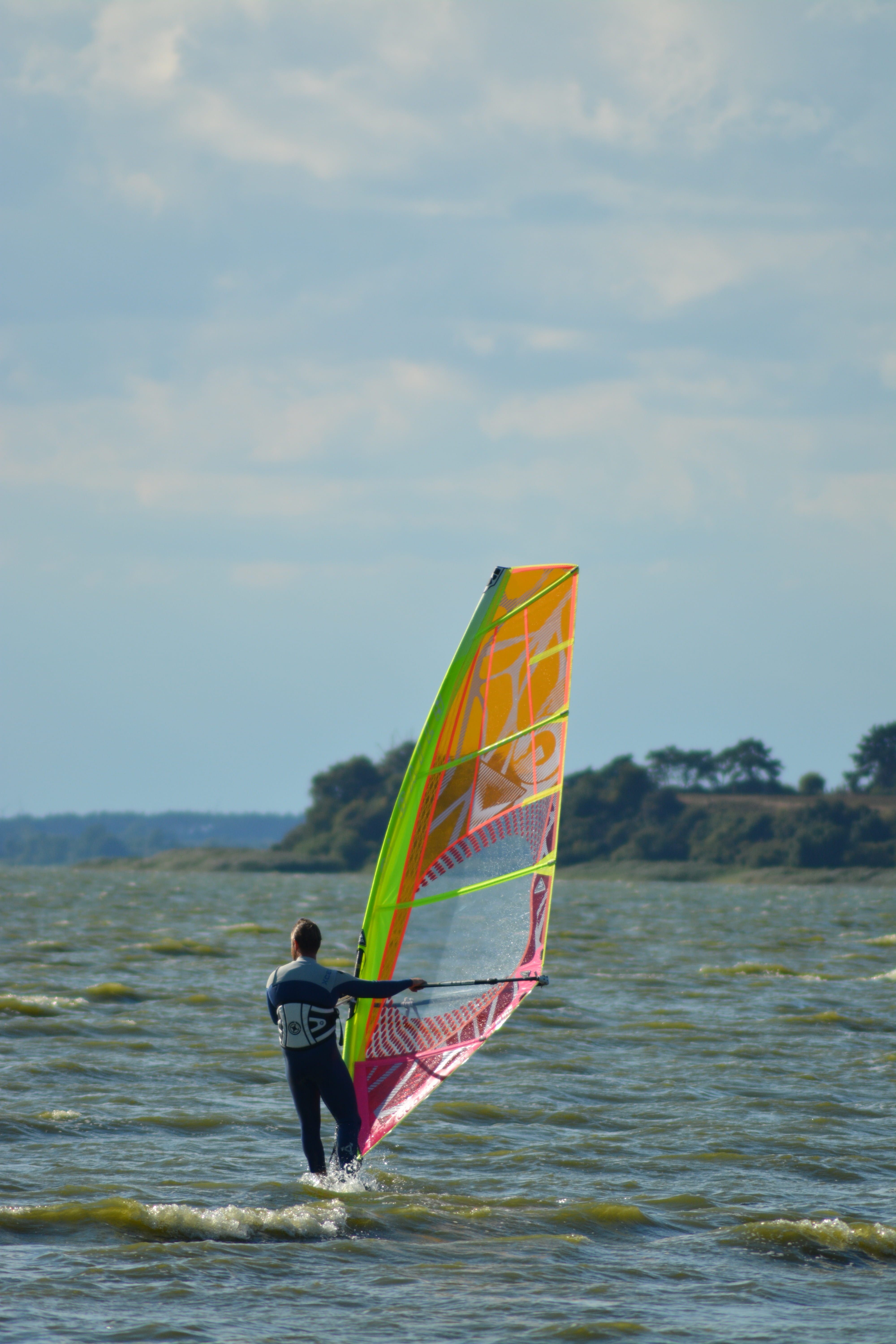 extreme sports, outdoors, wind surfing, holding, sky, one person, wind, surfboard, sport, black, day, sea, water sports enthusiasts, water sports, daytime, Phone HD Wallpaper