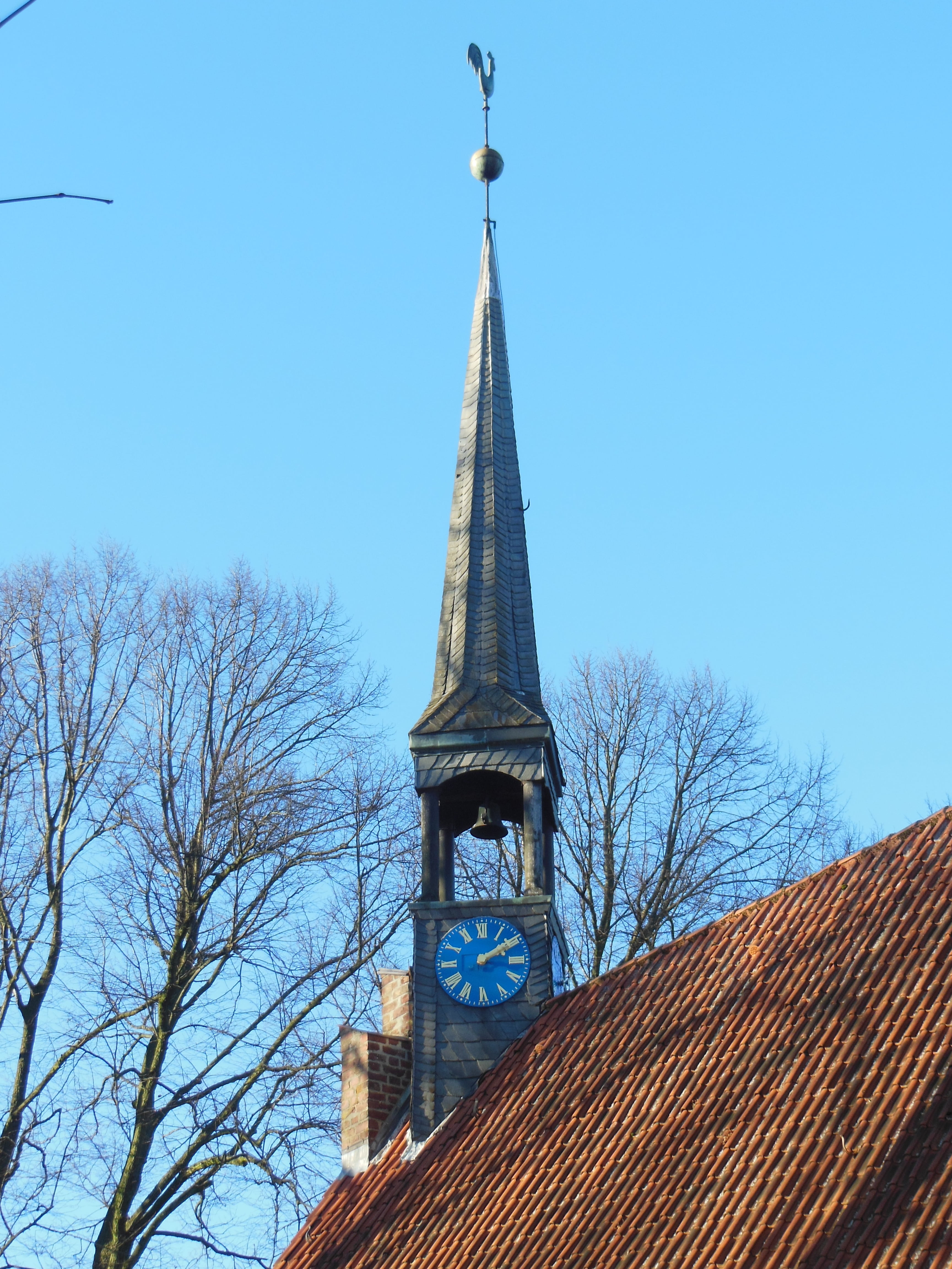 place of worship, spirituality, bare tree, iron, belief, mecklenburg, building, no people, building exterior, clear sky, roof tile, 4K, monument, religion, Phone HD Wallpaper