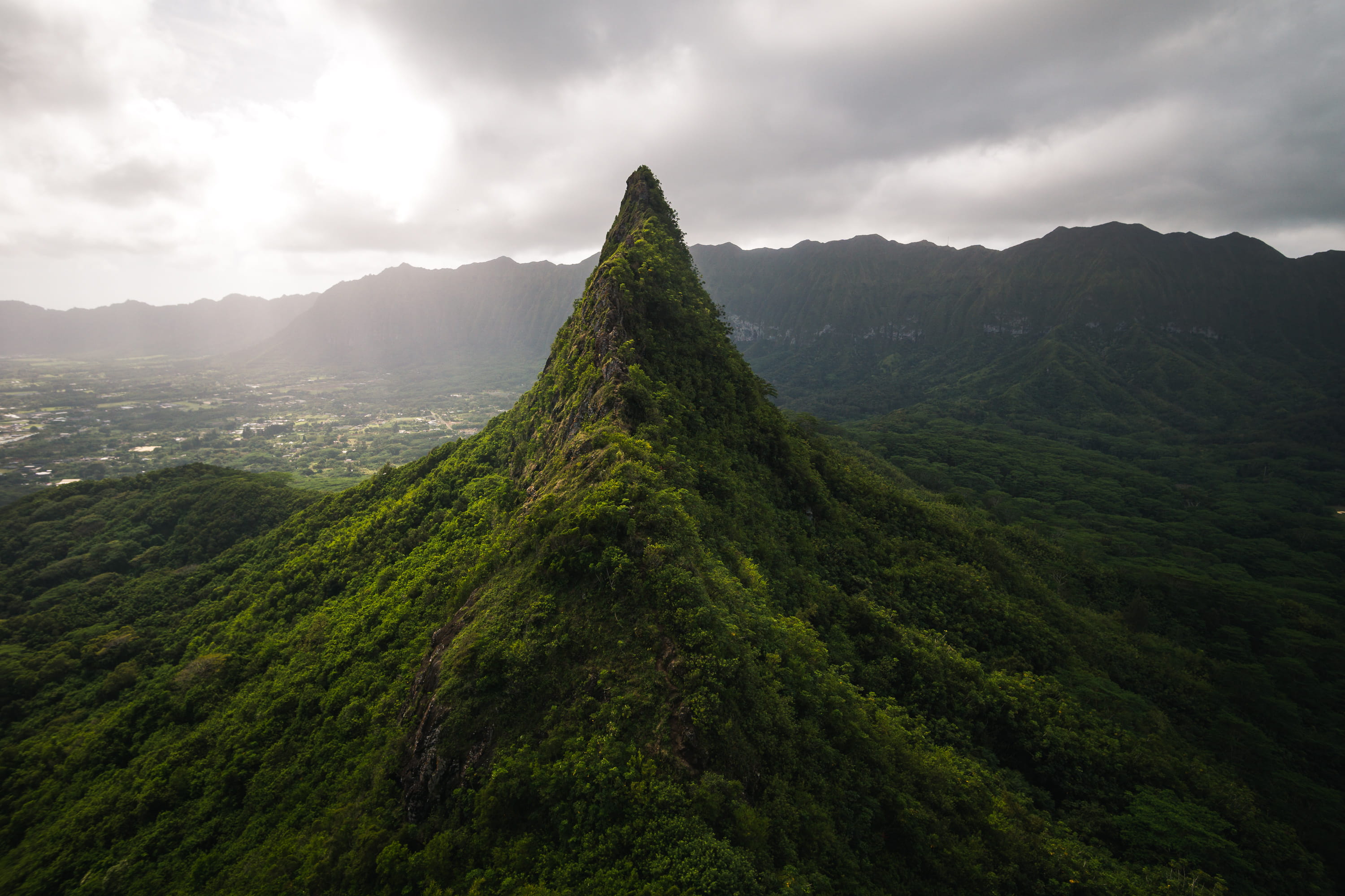 beautiful, moody, hawaii, outdoors, non-urban scene, 2K, landscape, hard, no people, plant, mountain, beauty in nature, tranquility, epic, green color, HD Wallpaper
