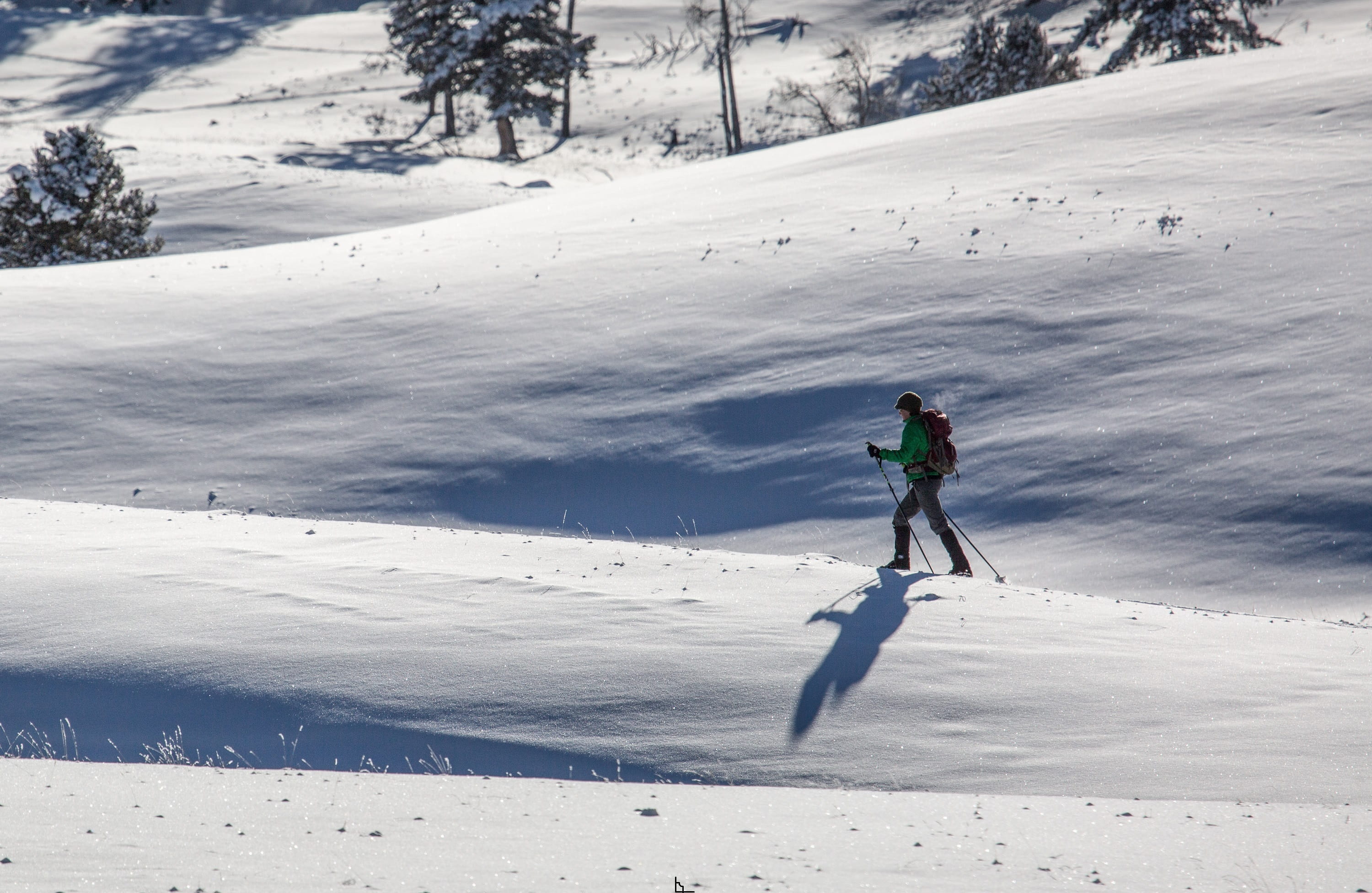 blacktail deer plateau, herbert, white color, mountain range, wyoming, snowcapped mountain, sport, one person, day, challenge, full length, adventure, skier, HD Wallpaper