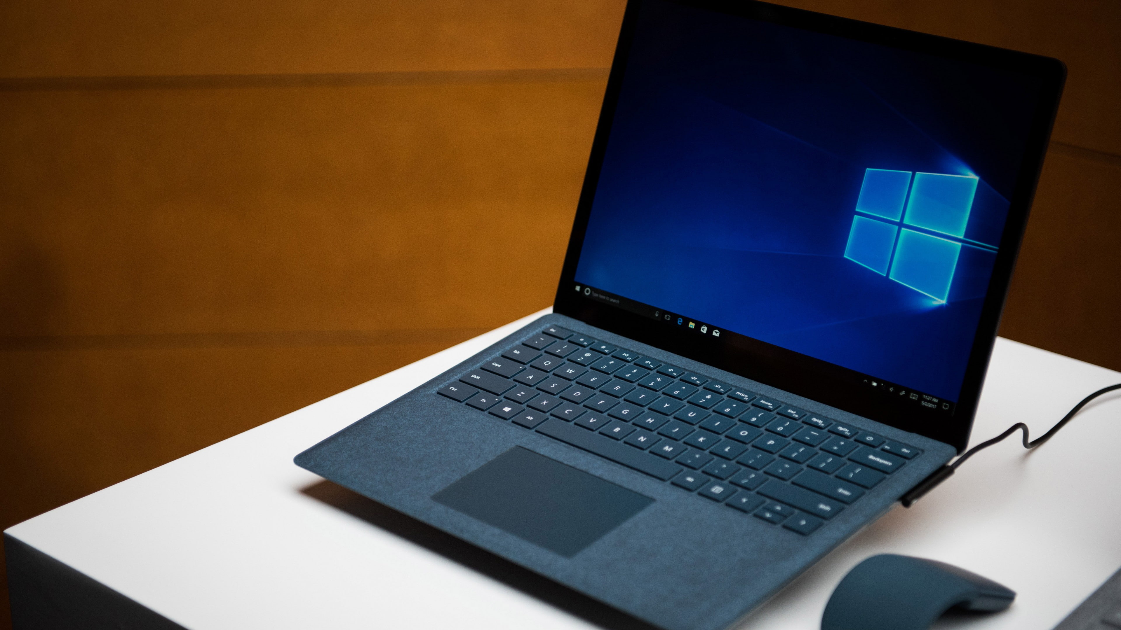 4K, best laptops, Microsoft Surface Laptop, review, HD Wallpaper