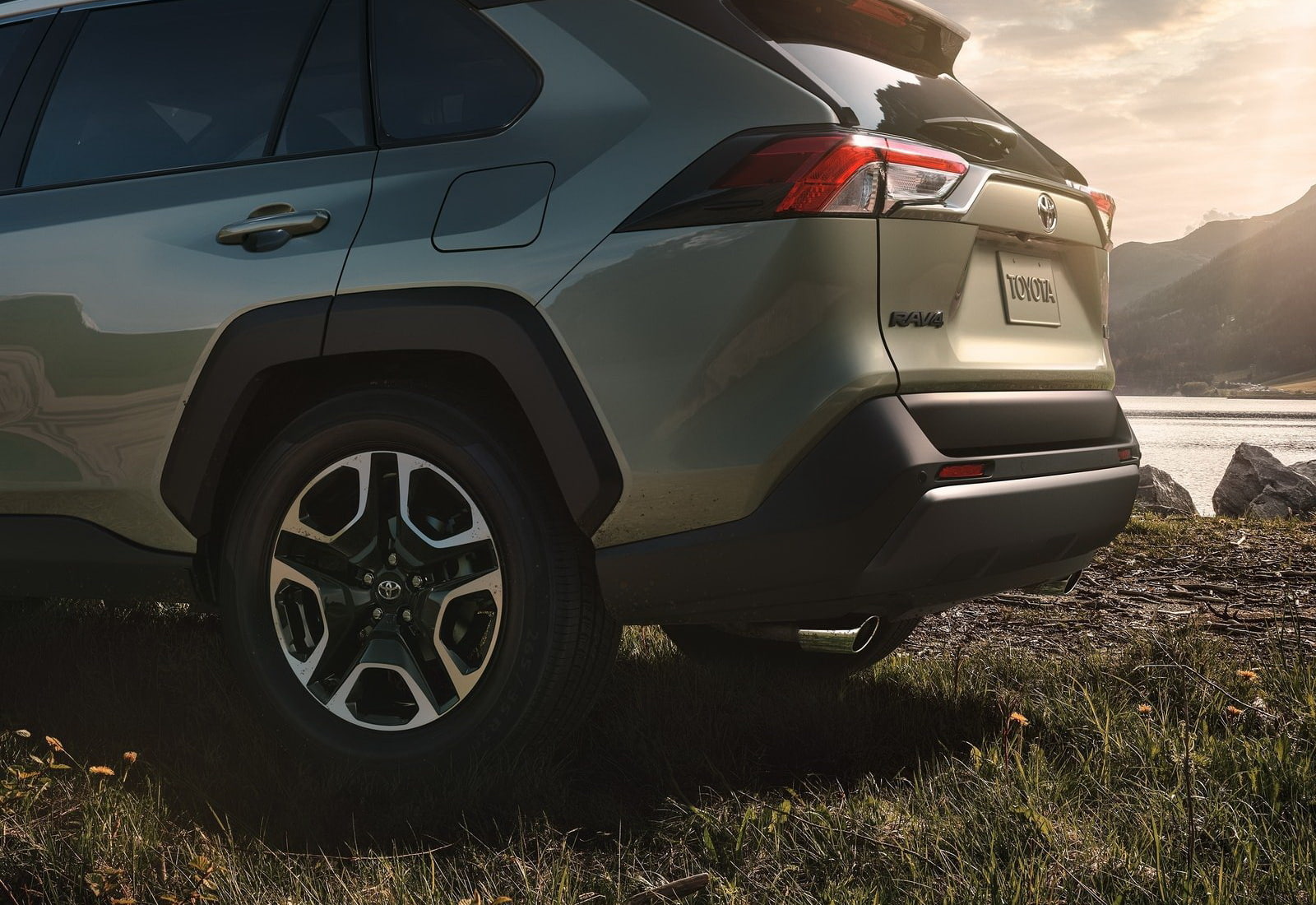 retro styled, no people, tire, land vehicle, cloud - sky, mode of transportation, toyota-rav4-2019-1600-1d, nature, land, sky, motor vehicle, field, luxury, HD Wallpaper