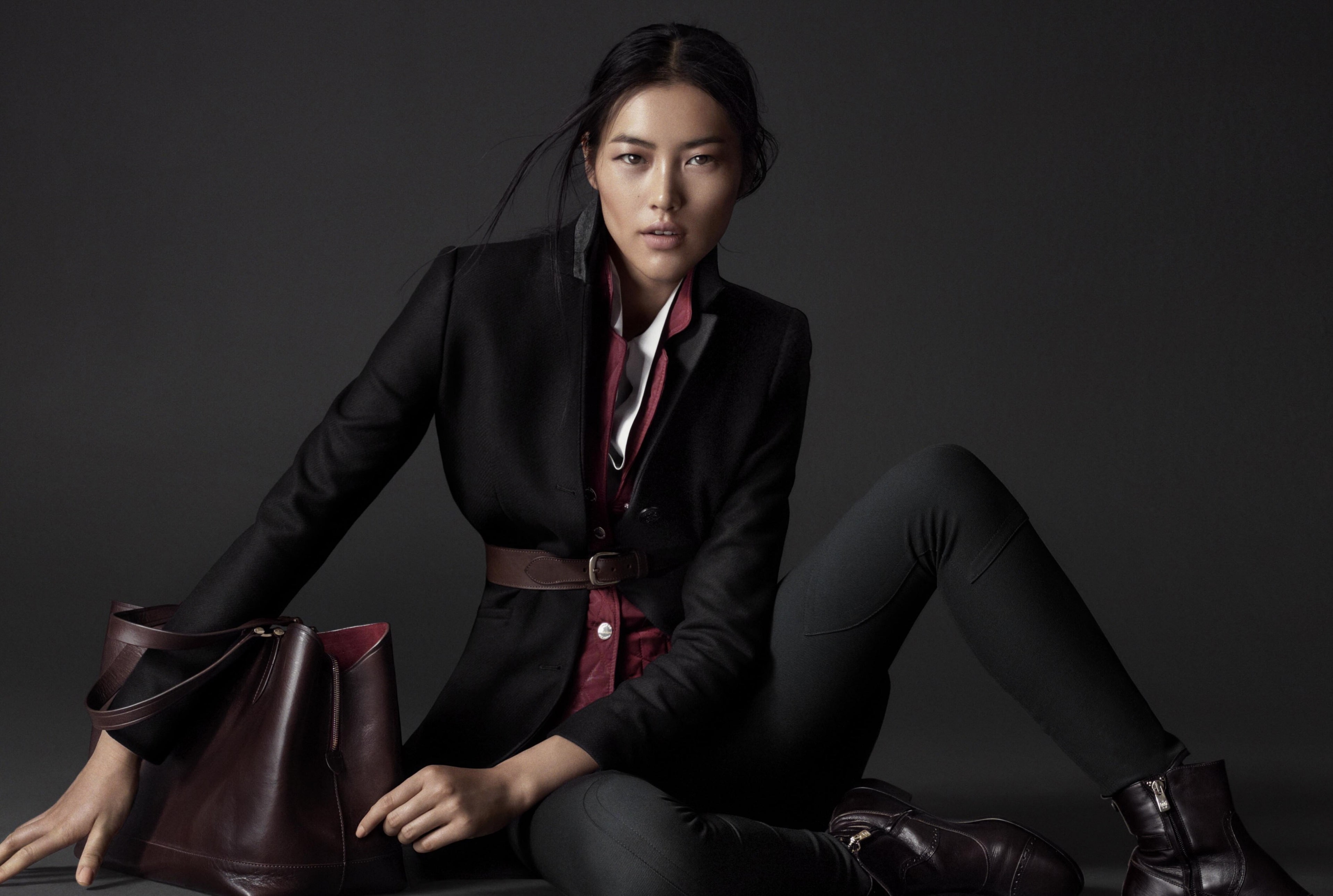 suit, clothing, three quarter length, indoors, sitting, beautiful woman, beautiful people, studio shot, fashion, leather, portrait, young adult, liu wen 4k  background desktop computer, HD Wallpaper