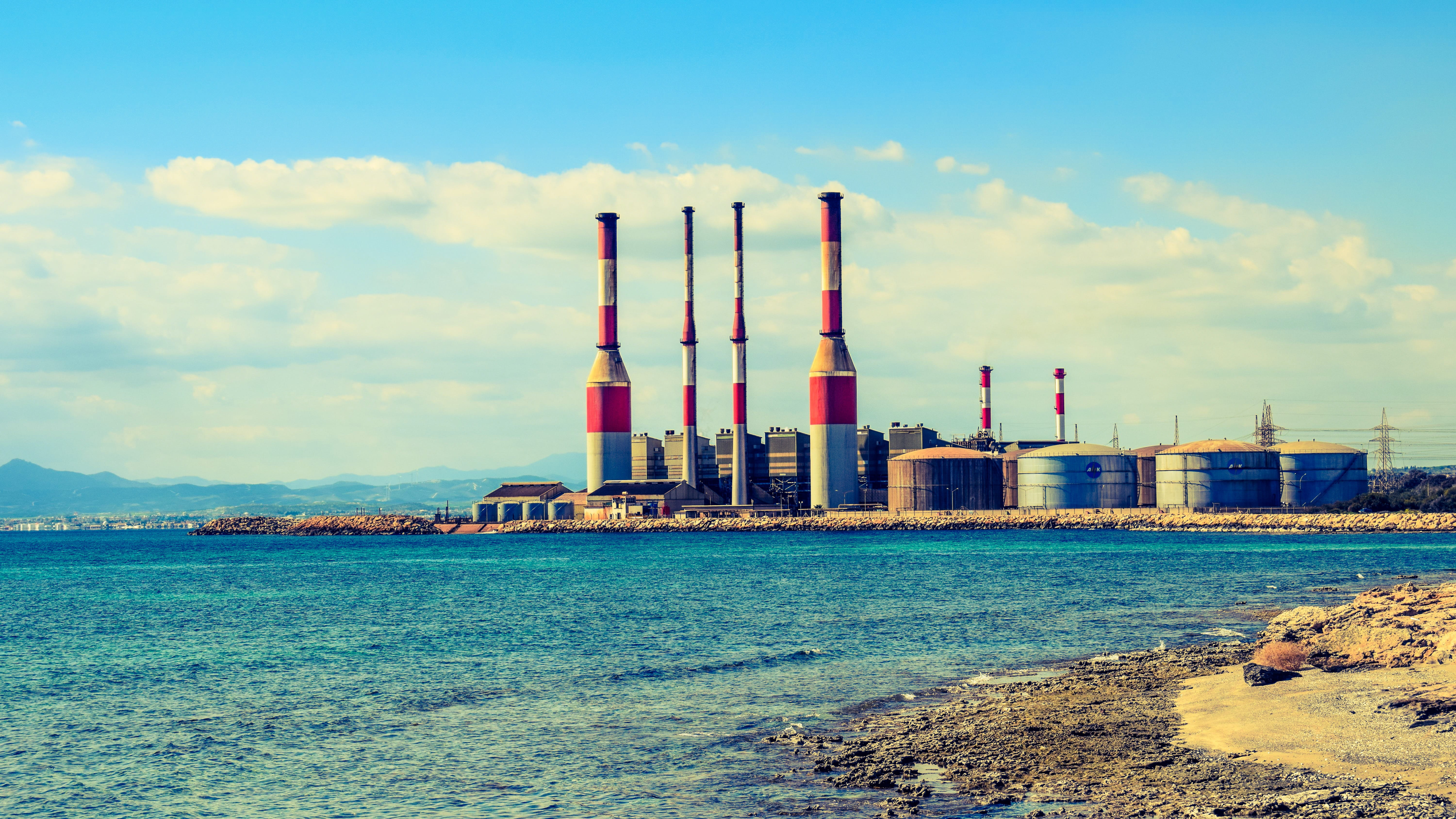 waterfront, built structure, smoke stack, pollution, energy, oil industry, cloud - sky, industrial, architecture, environmental issues, Chimneys, nature, HD Wallpaper