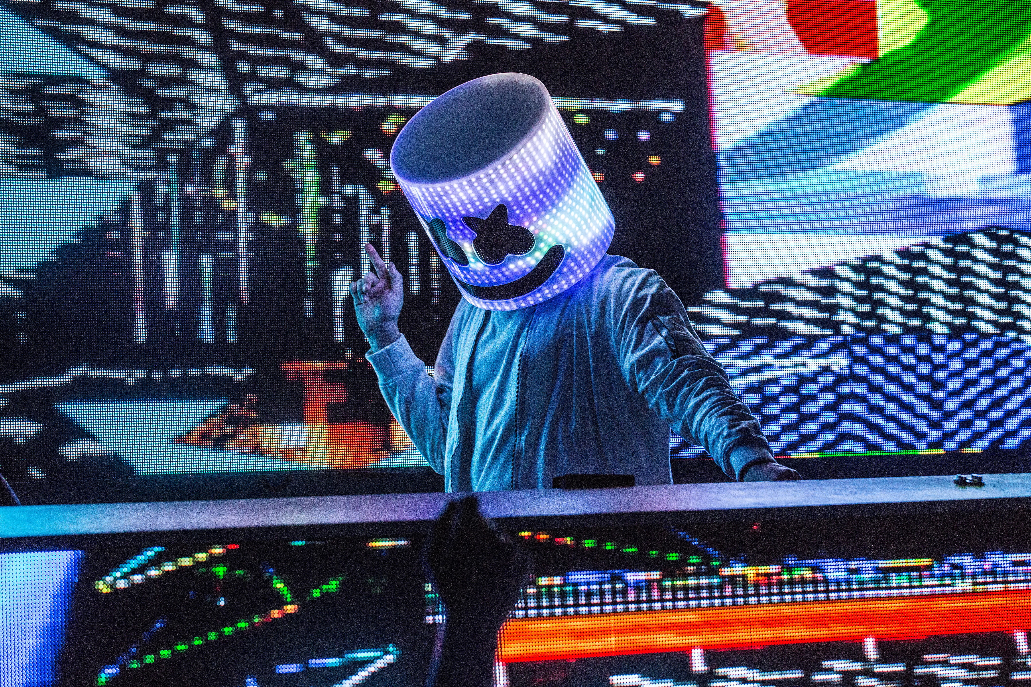 hd, sound recording equipment, event, dj, arts culture and entertainment, night, enjoyment, disco dancing, club dj, nightlife, record, technology, one person, HD Wallpaper