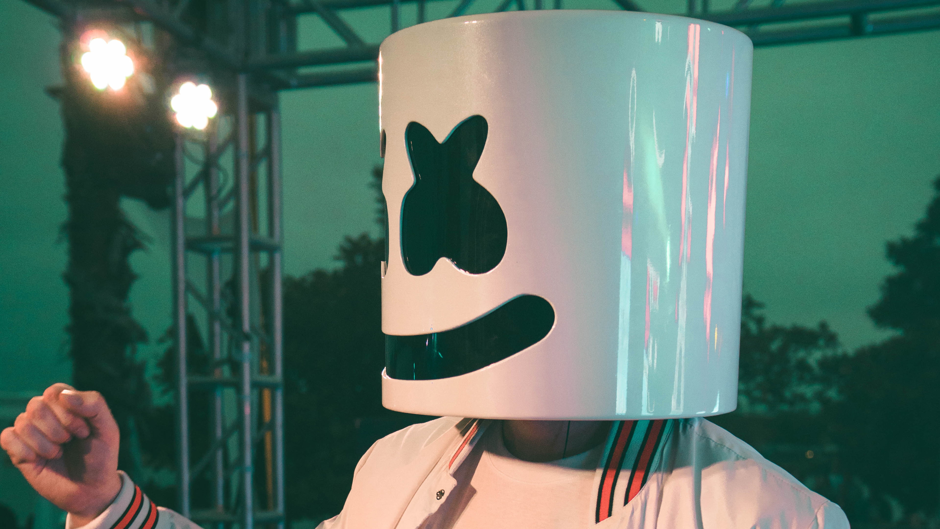 representation, day, outdoors, one person, music, 4K, marshmello, 4k, close-up, obscured face, headshot, nature, women, focus on foreground, adult, sunlight, HD Wallpaper