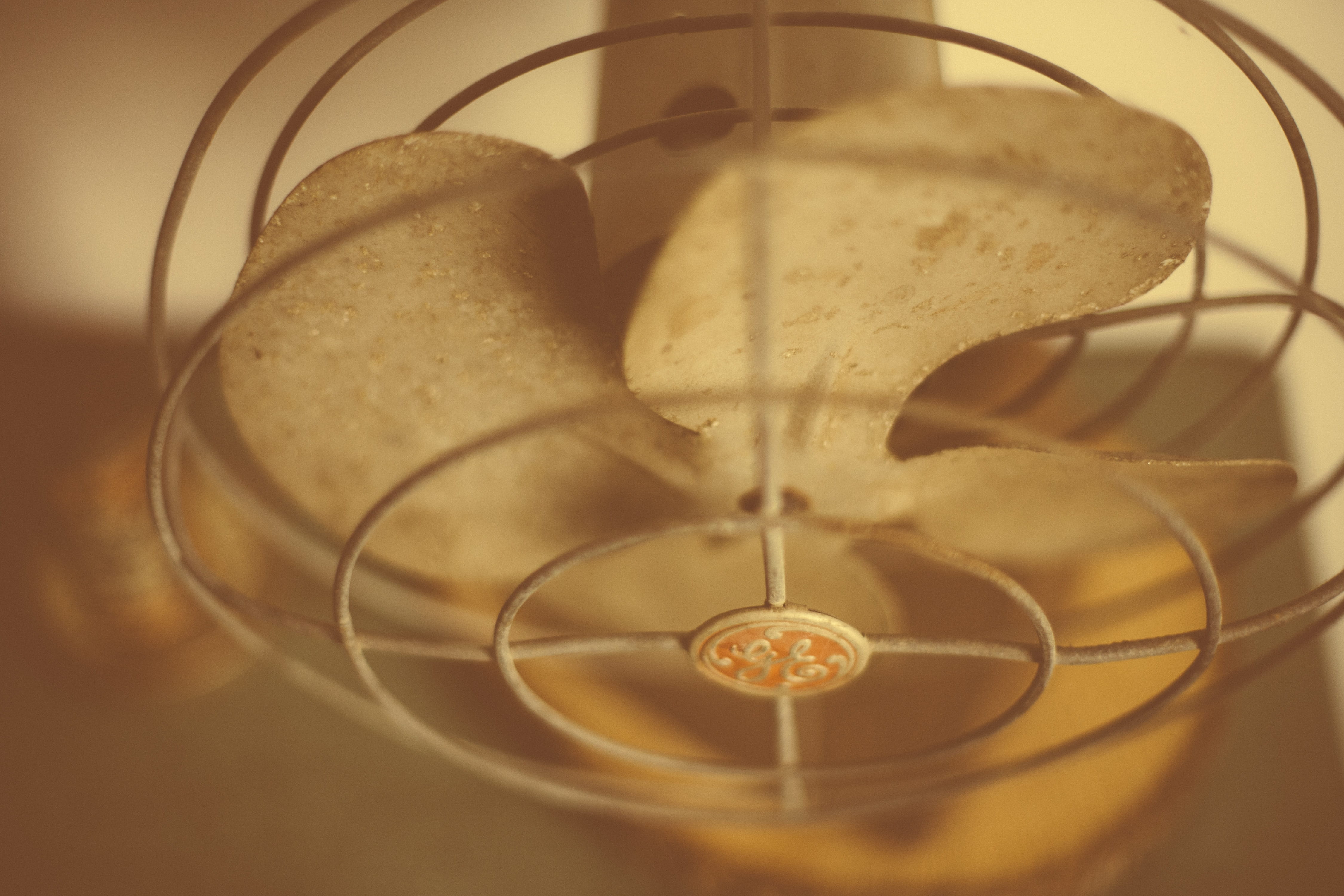food and drink, turned, 4K, airflow, indoors, black and white, household equipment, freshness, water, no People, desk, still life, pouring, close-up, beige, HD Wallpaper