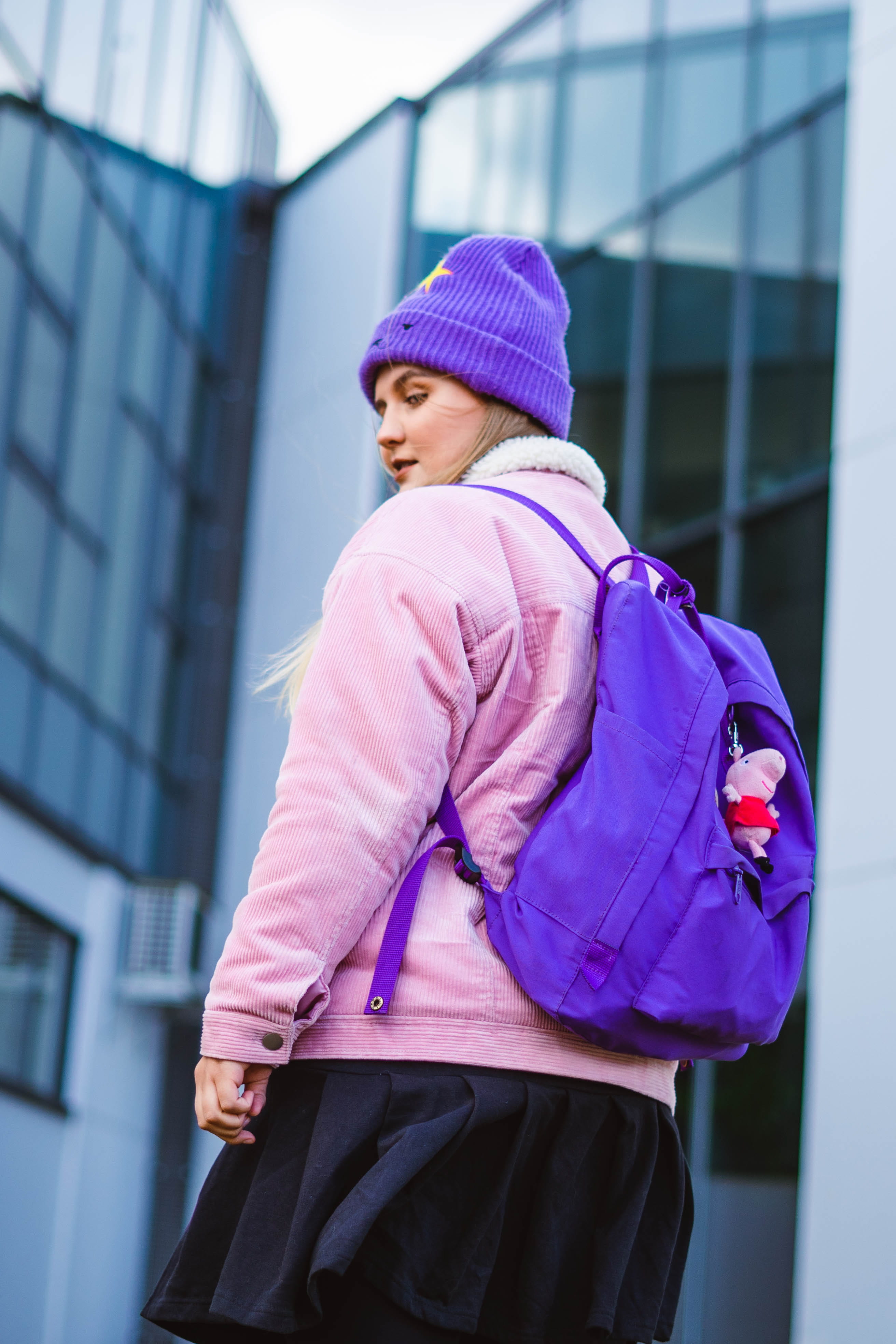 warm clothing, bag, accessories, women, casual clothing, person, standing, office building exterior, daugavpils, one person, handbag, human, 4K, beanie, Phone HD Wallpaper