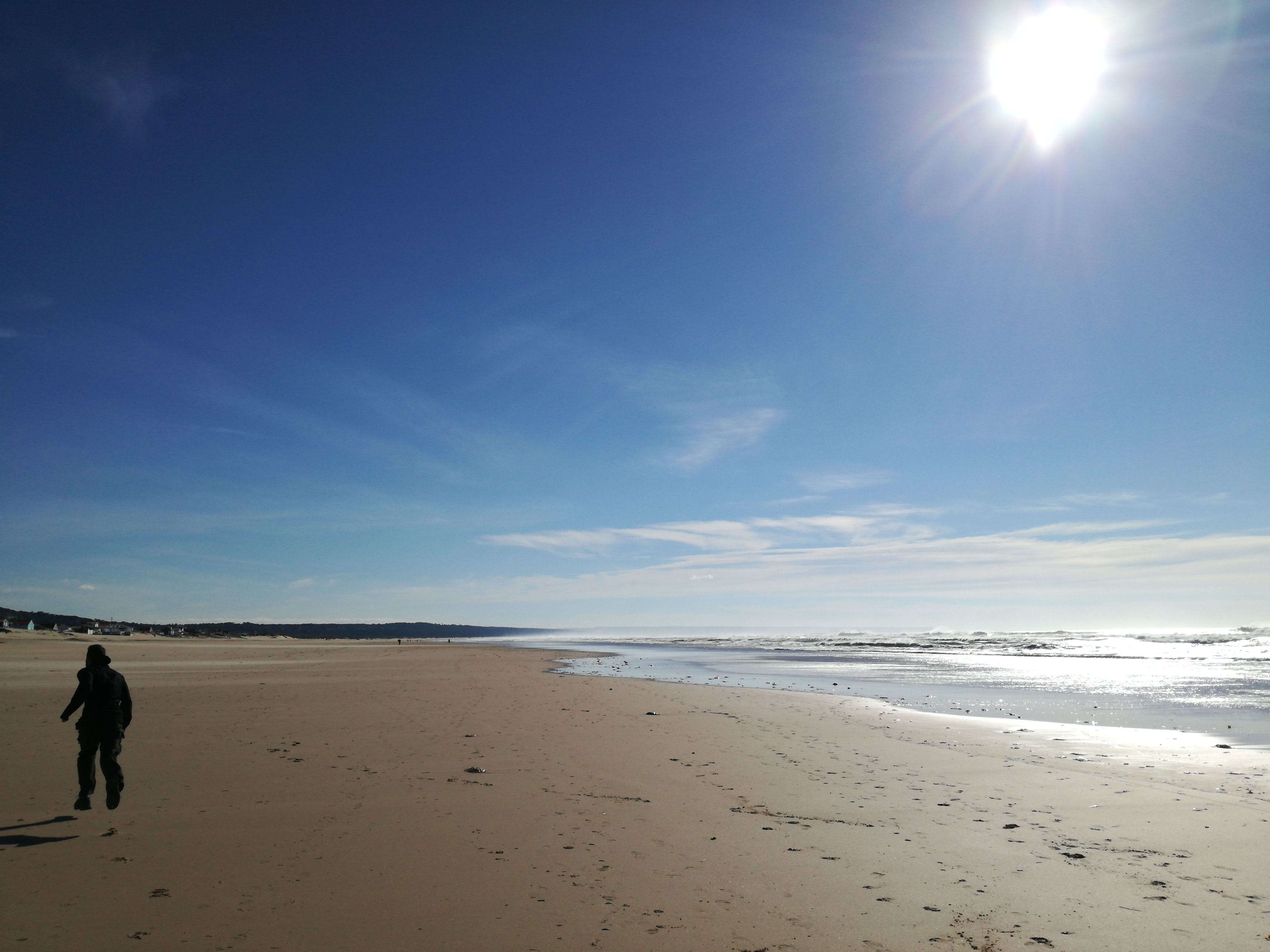 vacations, nature, lens flare, horizon over water, real people, horizon, tranquility, sunlight, bright, day, sand, scenics - nature, 4K, land, outdoors, HD Wallpaper