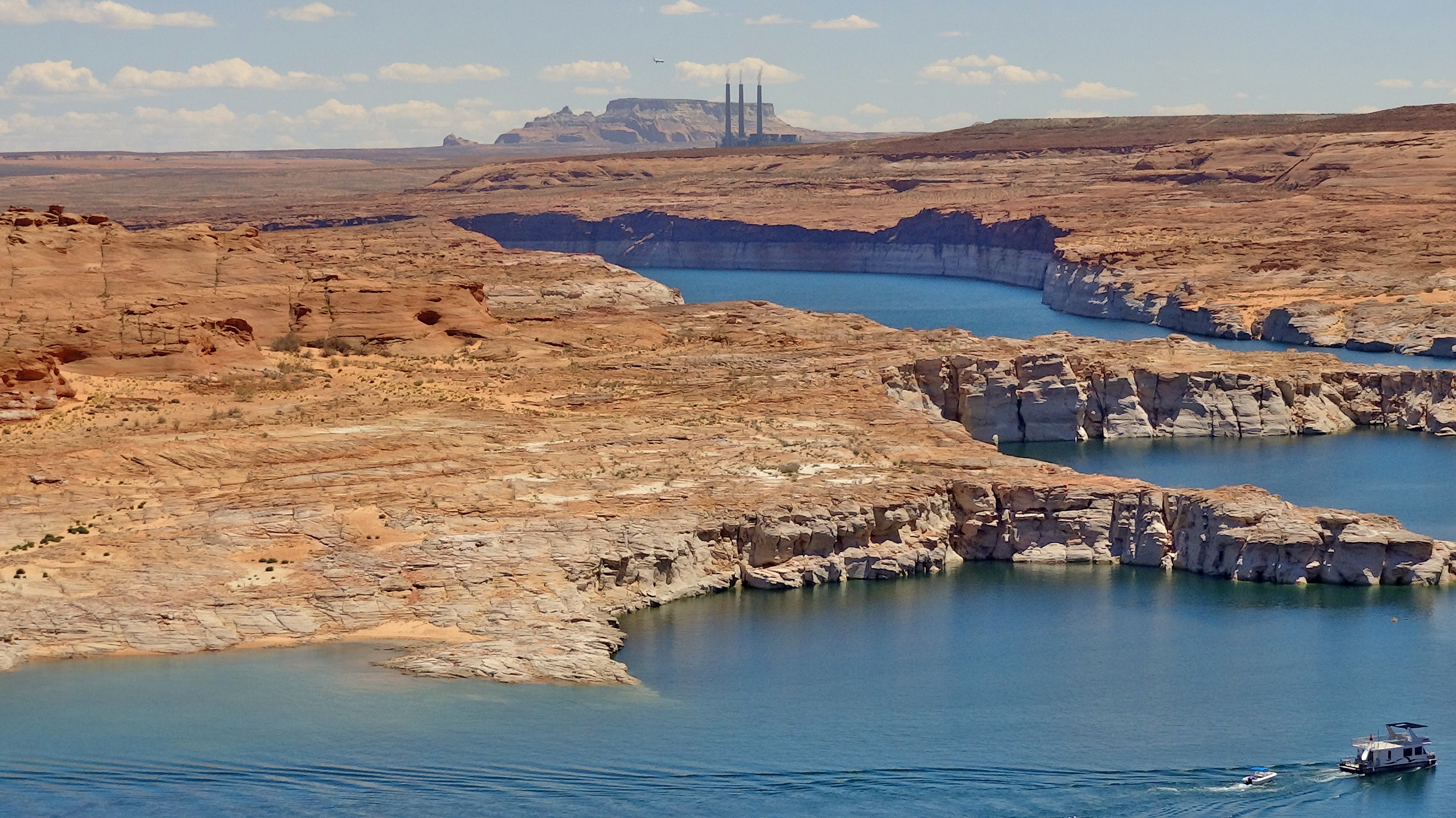 sky, travel destinations, eroded, tourism, lake, travel, usa, 4K, tranquil scene, beauty in nature, rock, rock - object, sea, arid climate, outdoors, water, HD Wallpaper